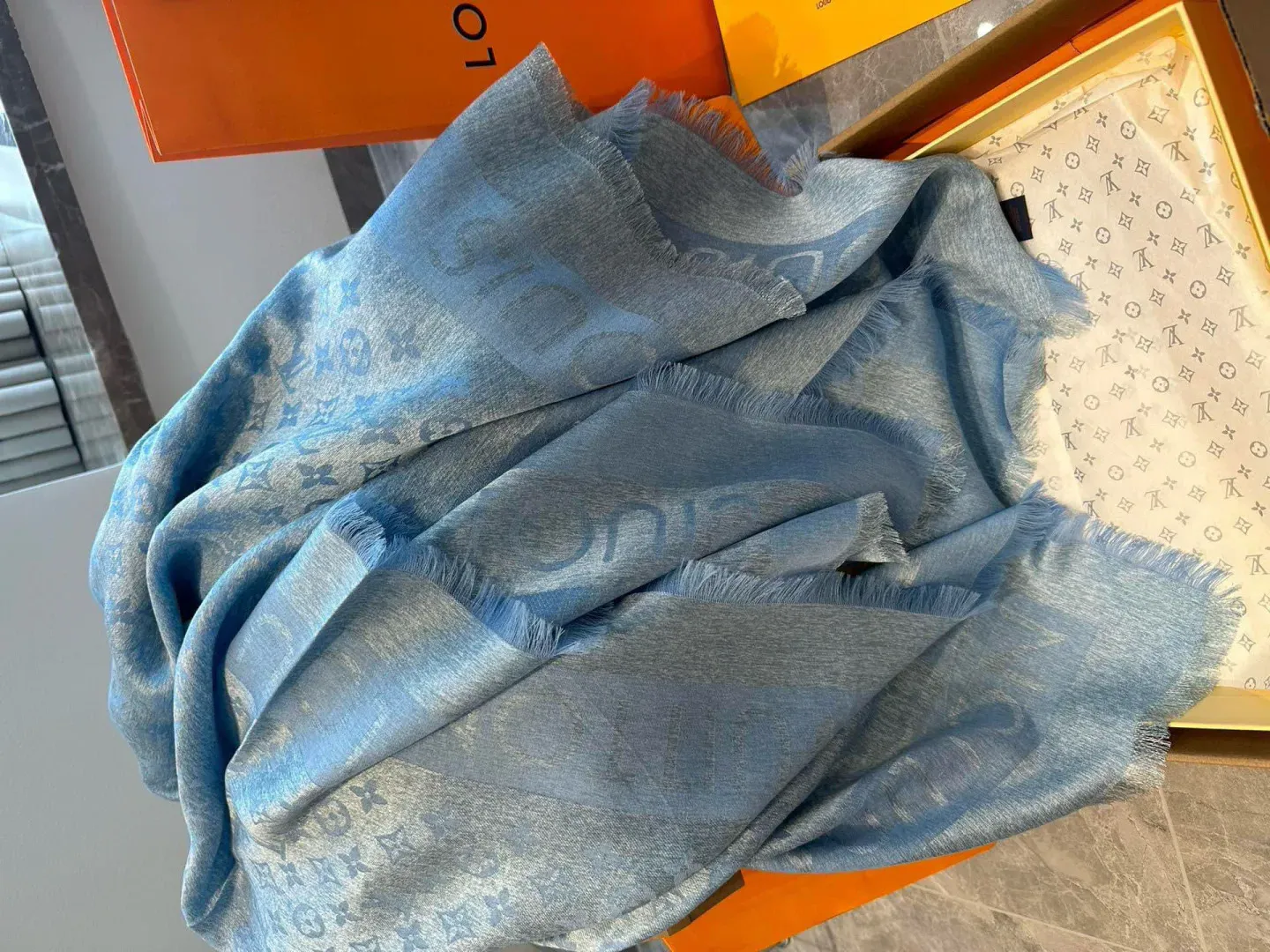 Шарфы Louis Vuitton 219425