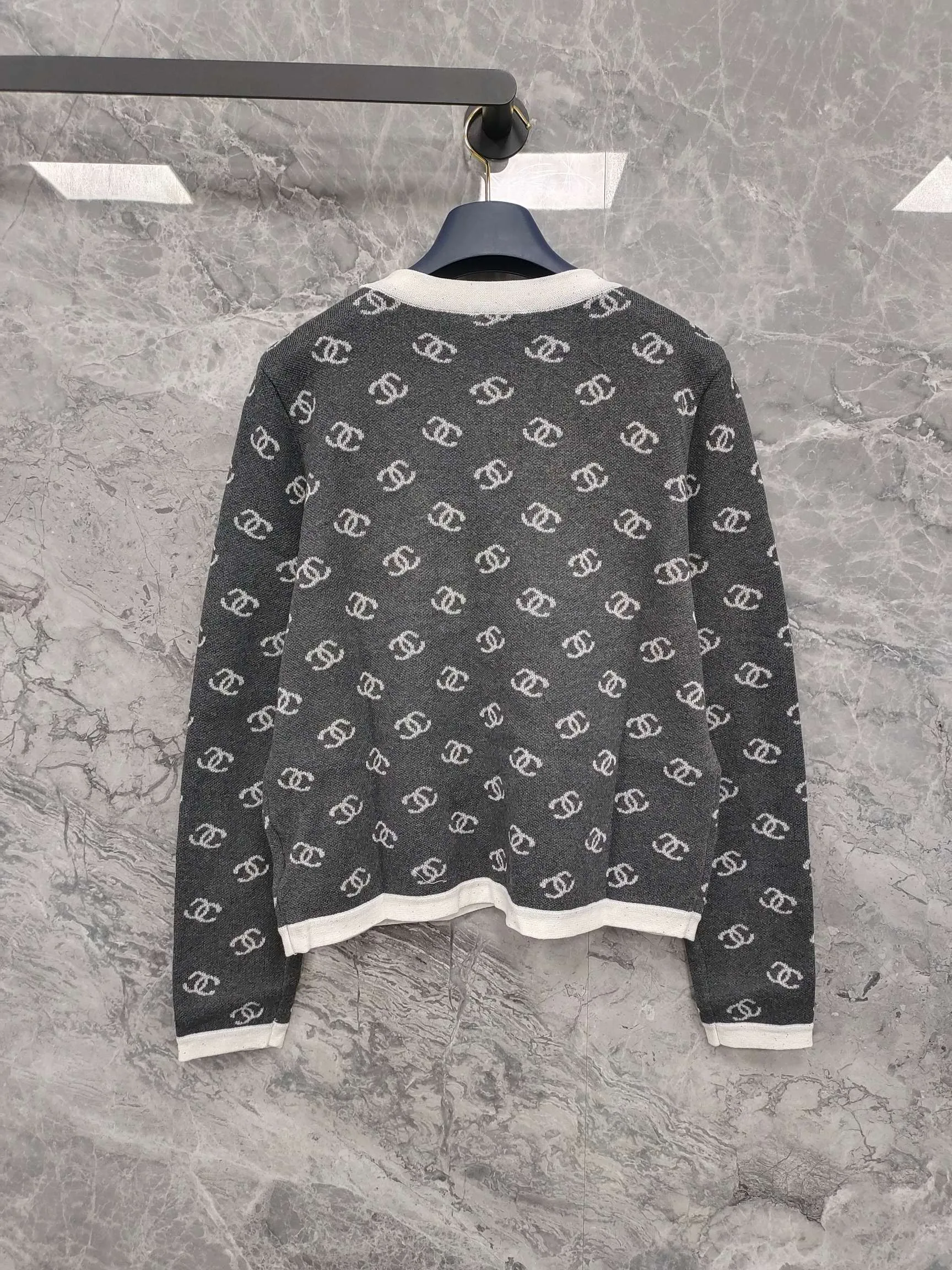 Джемперы И Свитеры Женские Chanel 17954420