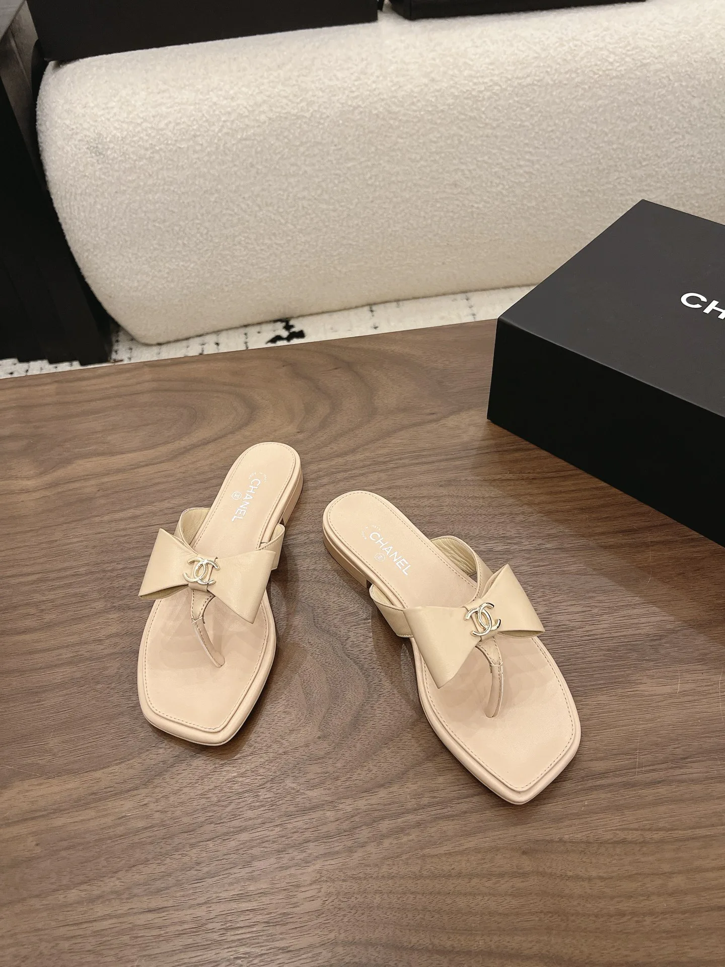 Шлепанцы Женские Chanel 17342718