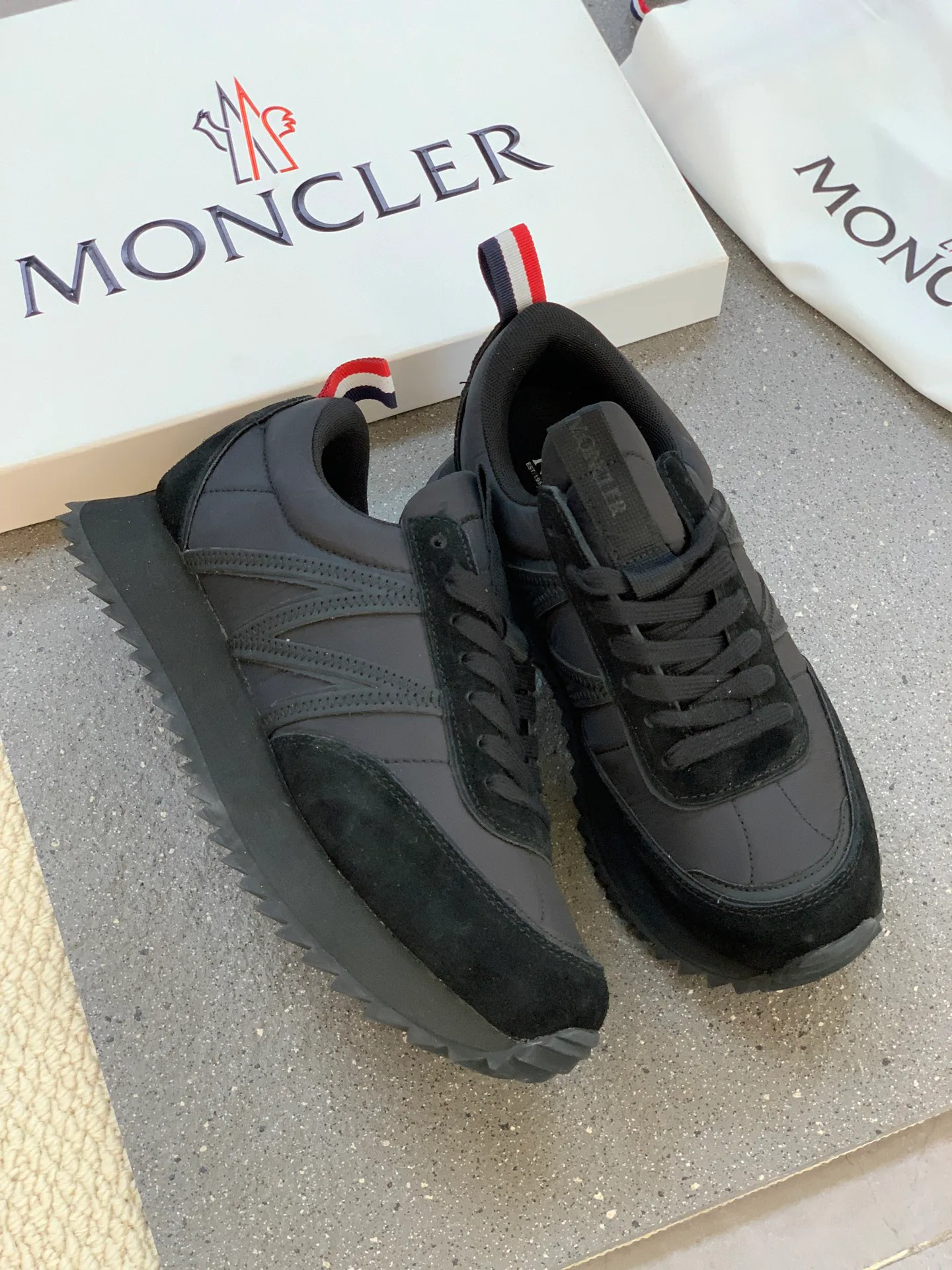 Кроссовки Мужские Moncler 230475