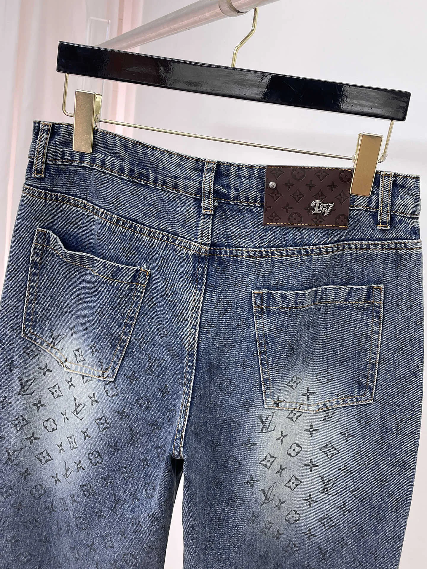 Джинсы Мужские Louis Vuitton 18596807