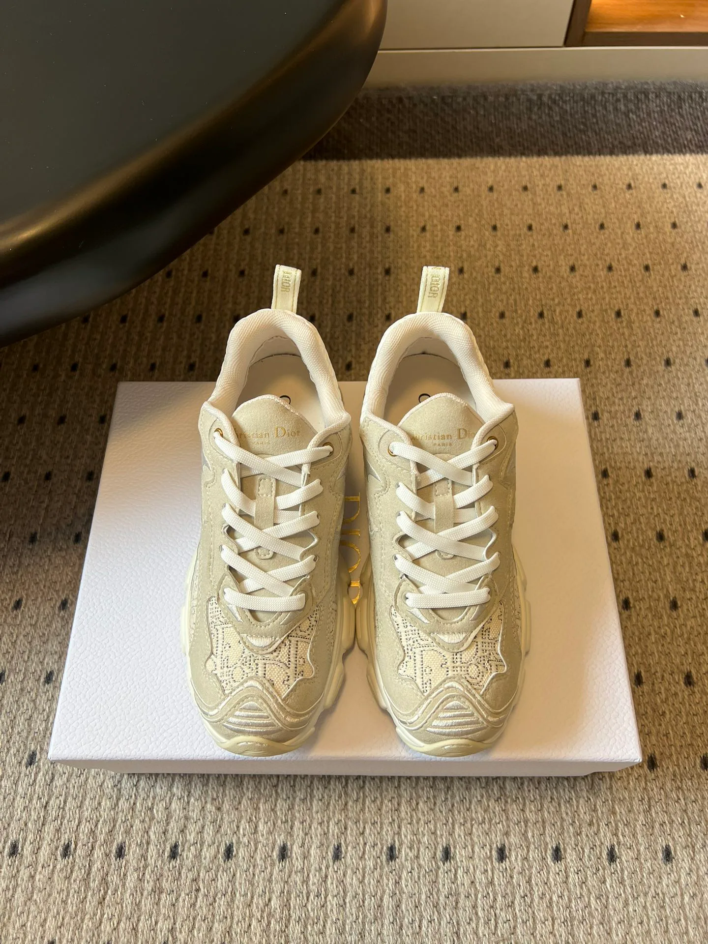 Кроссовки Женские Louis Vuitton 808366