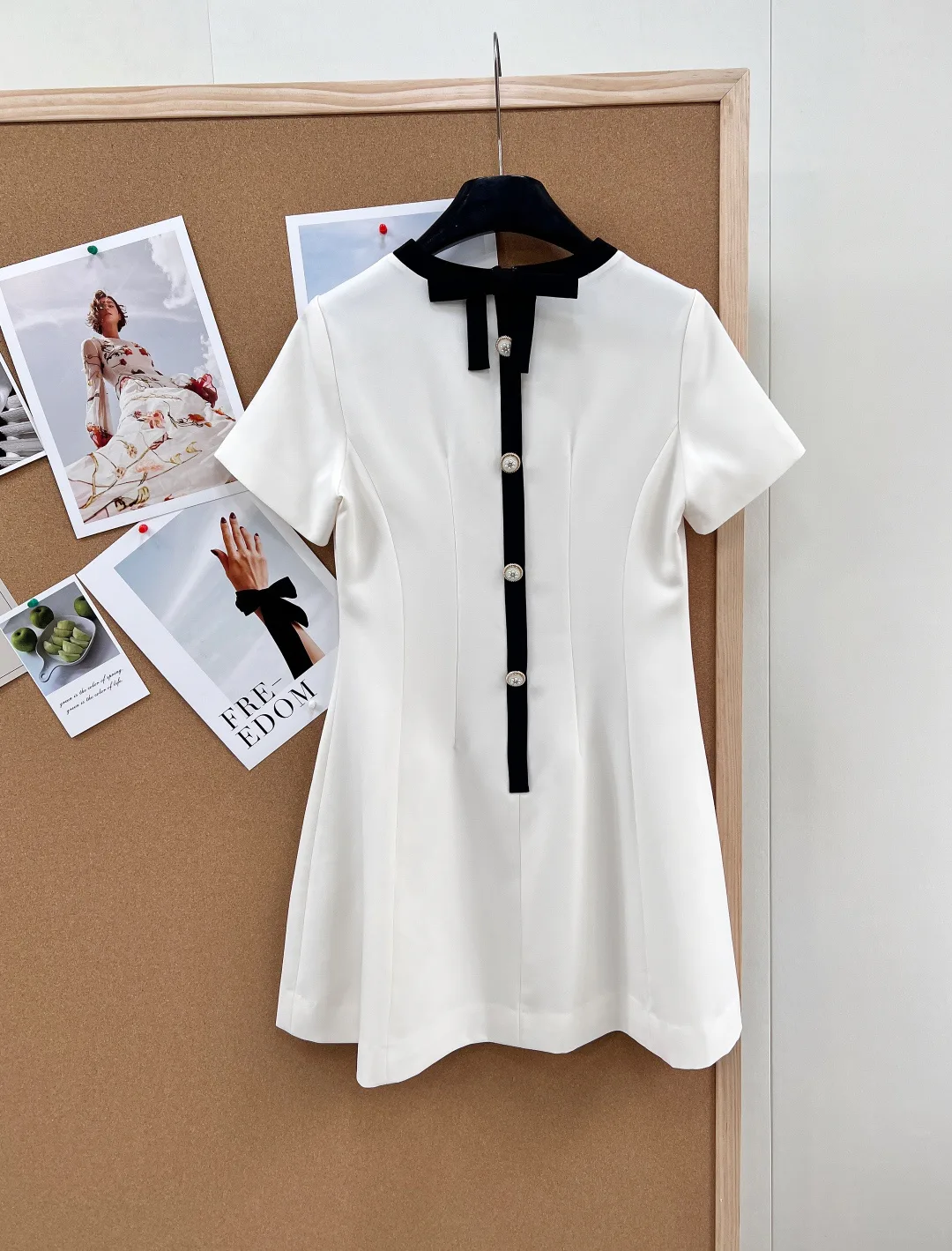 Платья Женские Valentino 11409534