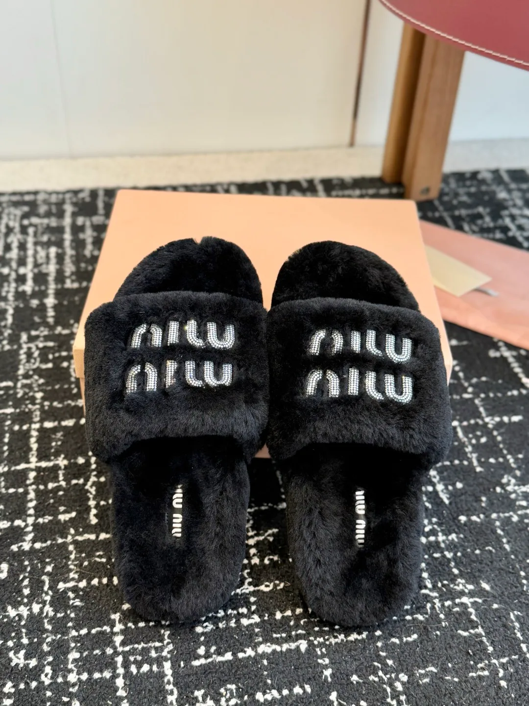 Тапочки Женские Miu Miu 18139573