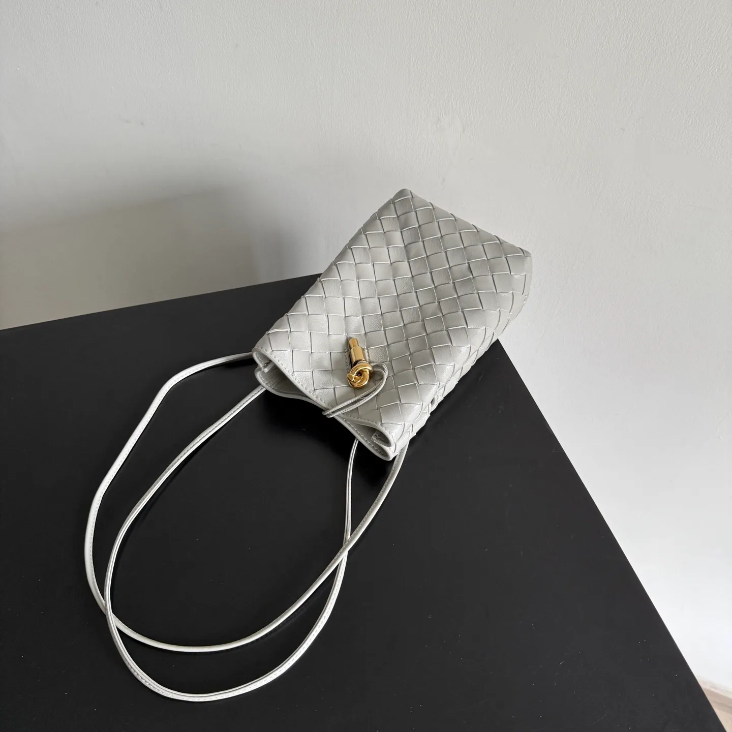 Сумки На Ремне Женские Bottega Veneta 11978387
