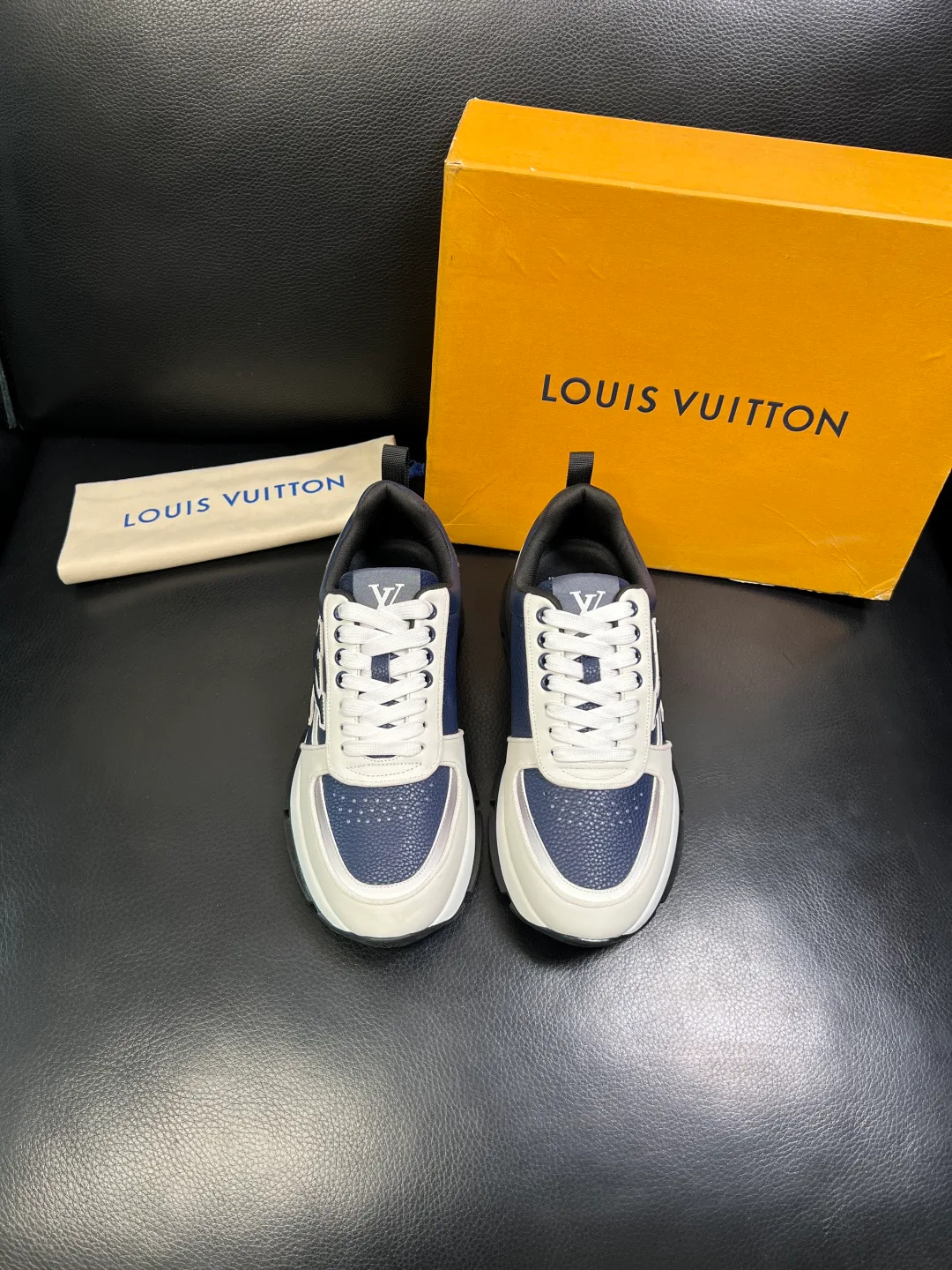 Кроссовки Мужские Louis Vuitton 369018