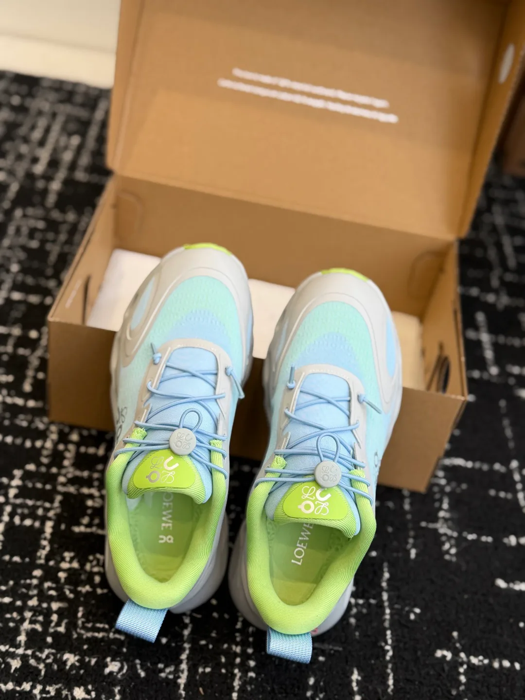 Кроссовки Женские Loewe 735442