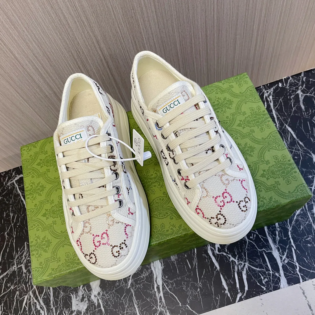 Кроссовки Женские Gucci 19691222
