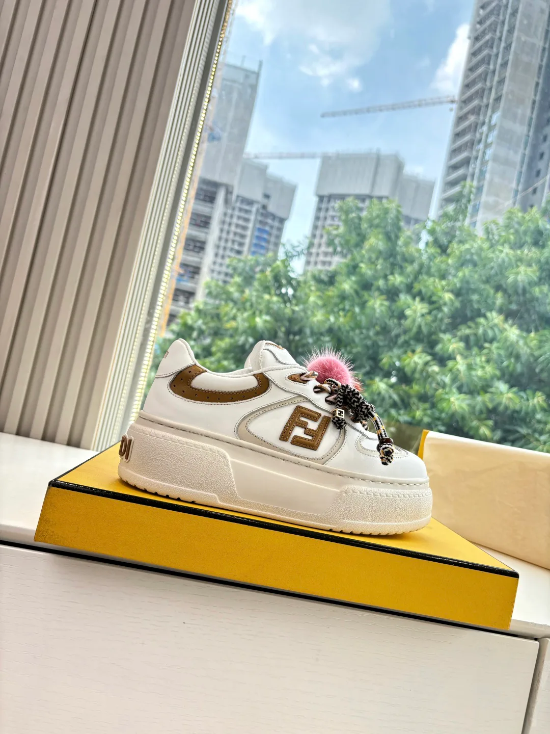 Кроссовки Женские Fendi 80831