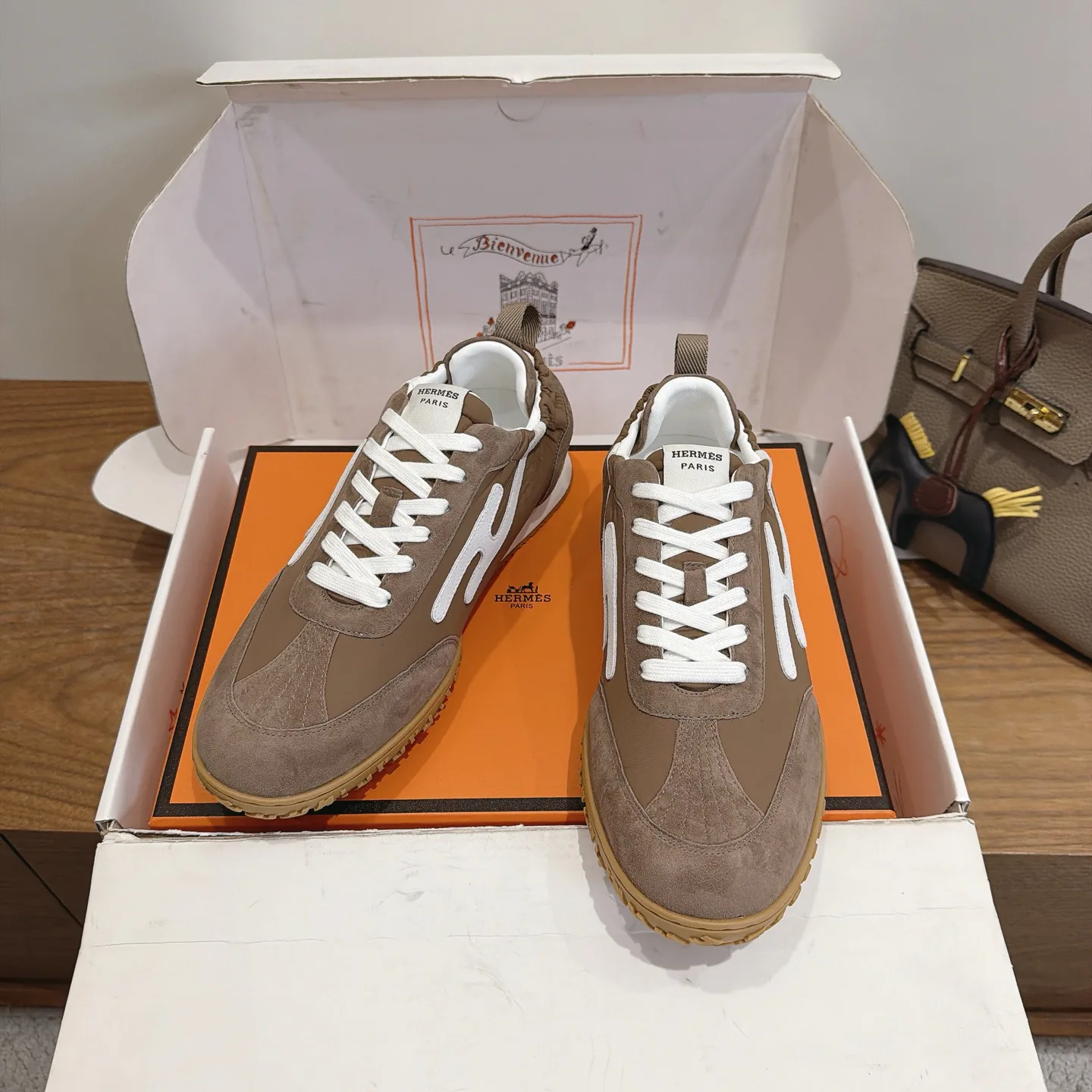 Кроссовки Женские Hermes 18230838