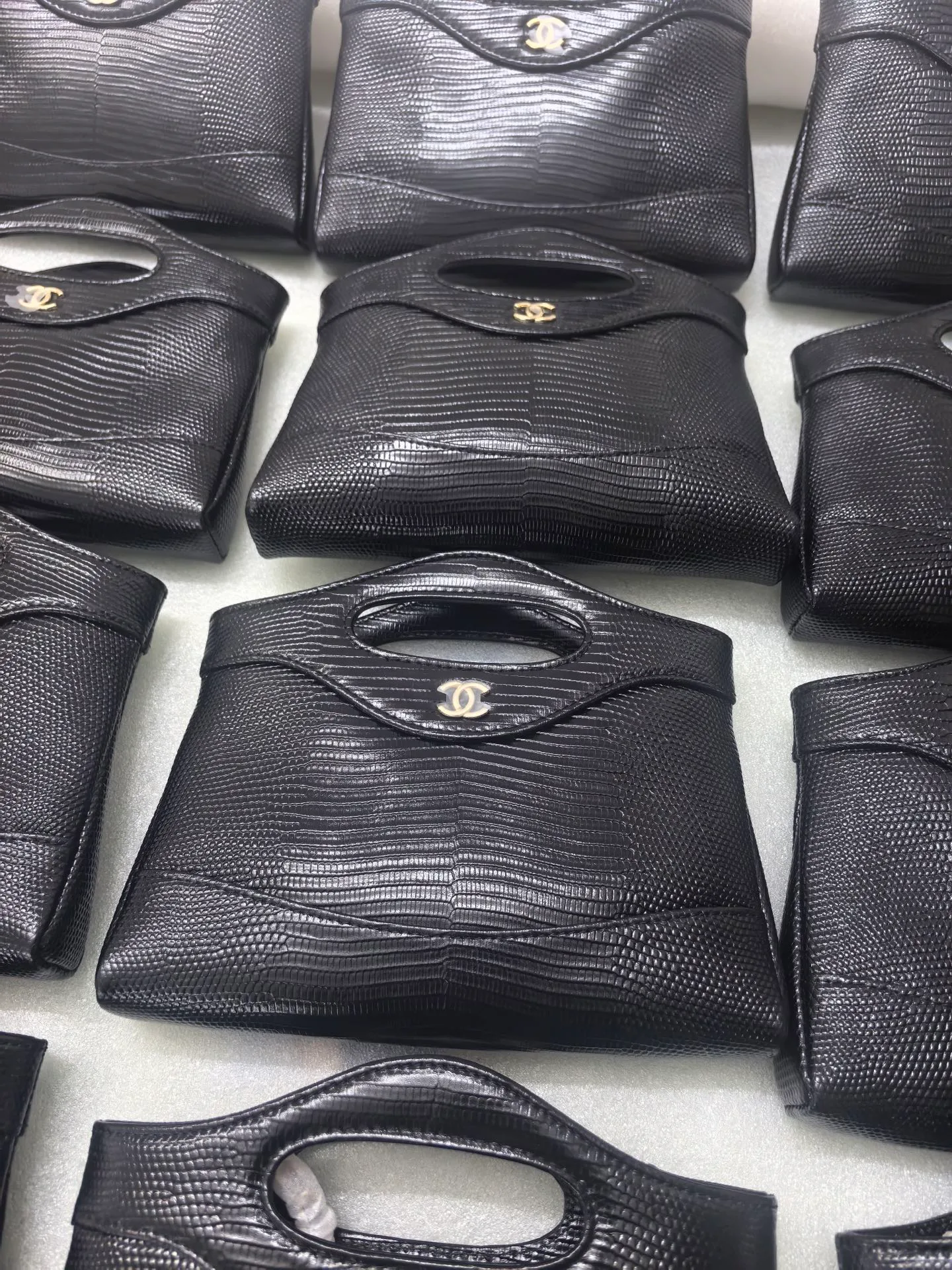 Классические Сумки Женские Chanel 16990423