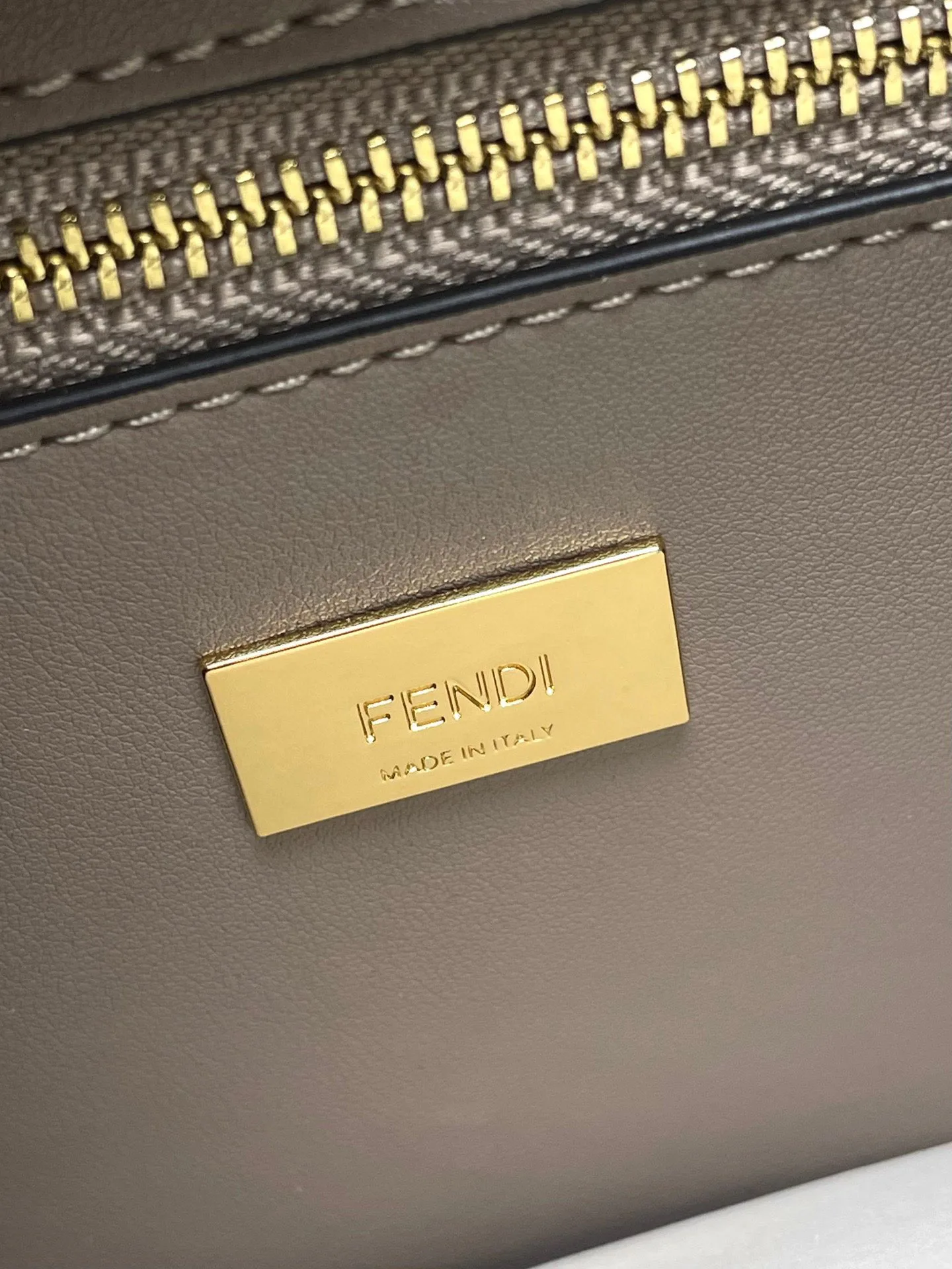 Классические Сумки Женские Fendi 10644803