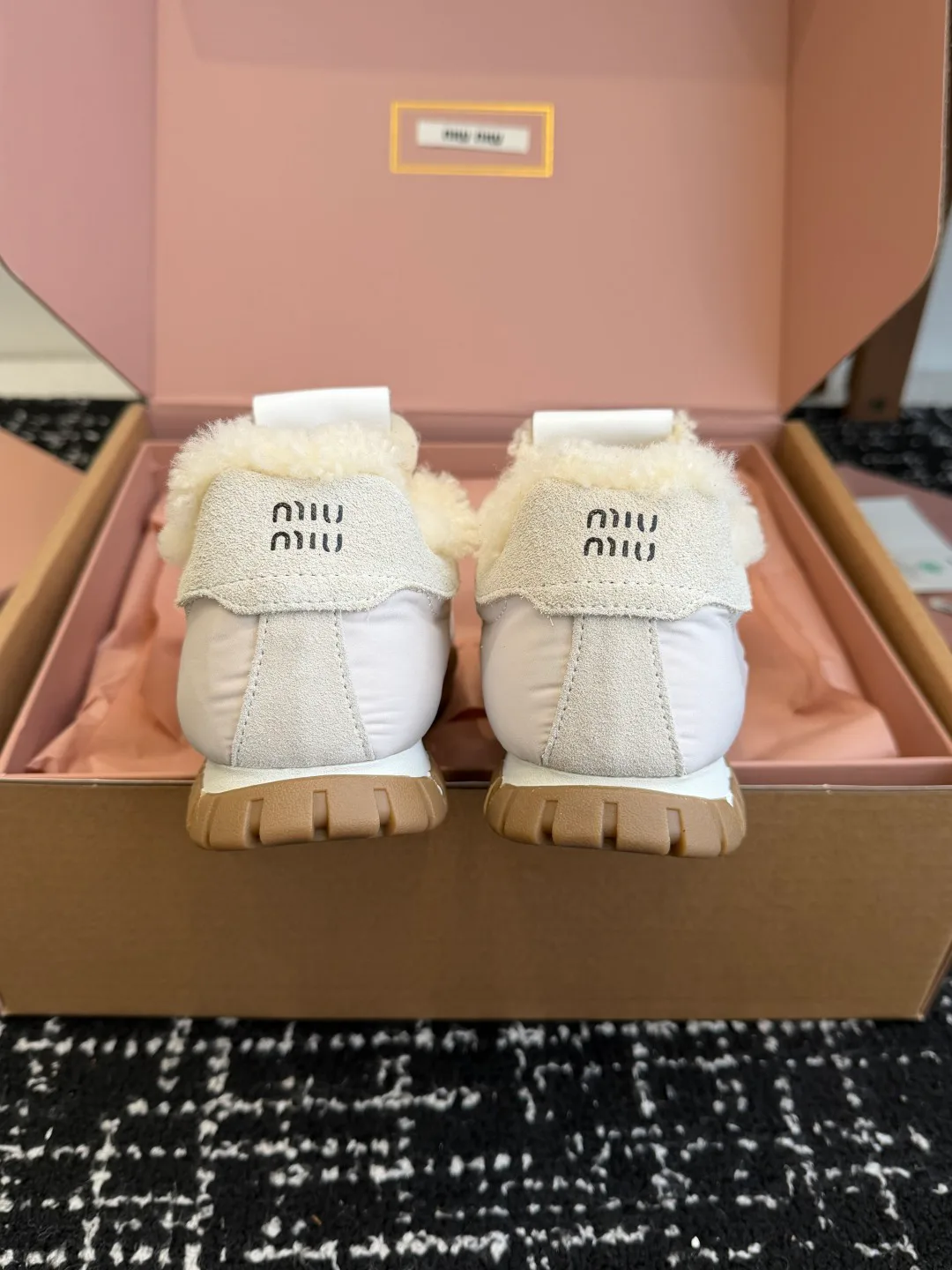 Кроссовки Женские Miu Miu 357105