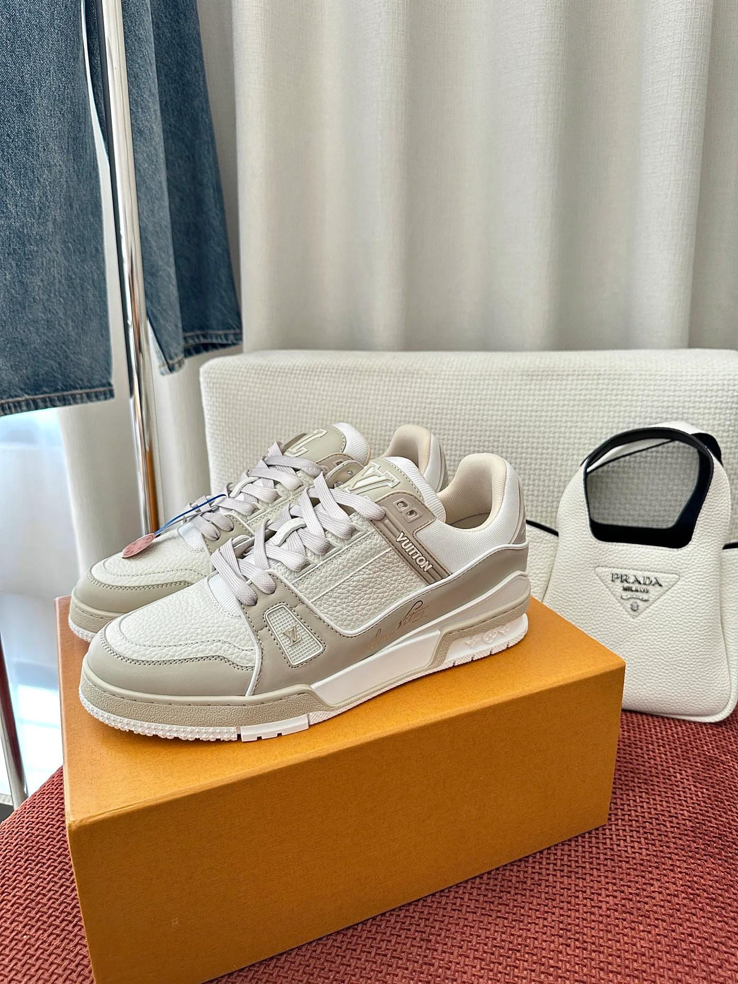 Кроссовки Женские Louis Vuitton 11449488