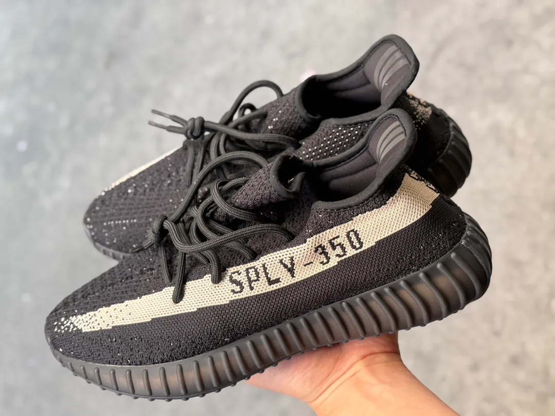 Кроссовки Женские Yeezy