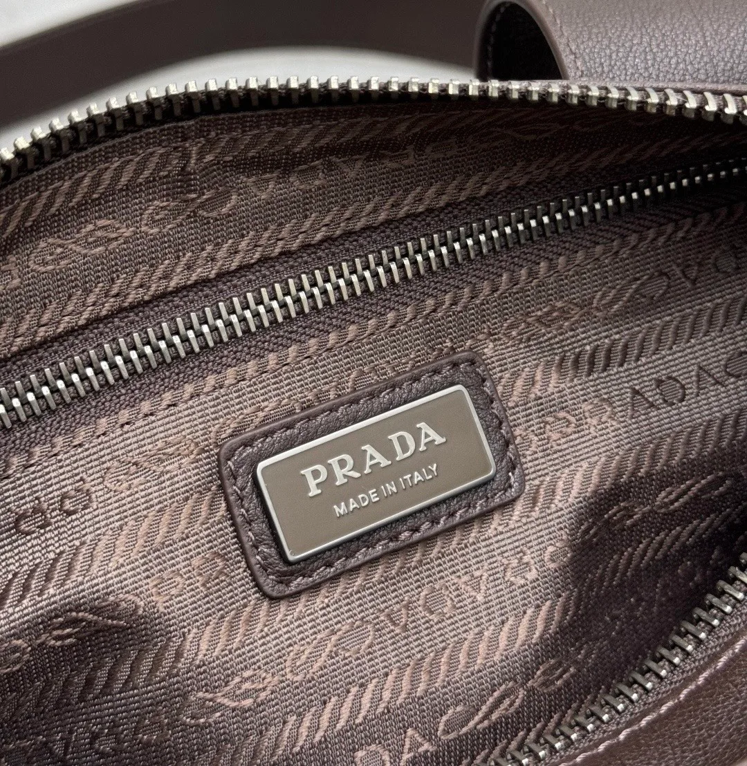 Классические Сумки Женские Prada 11462429