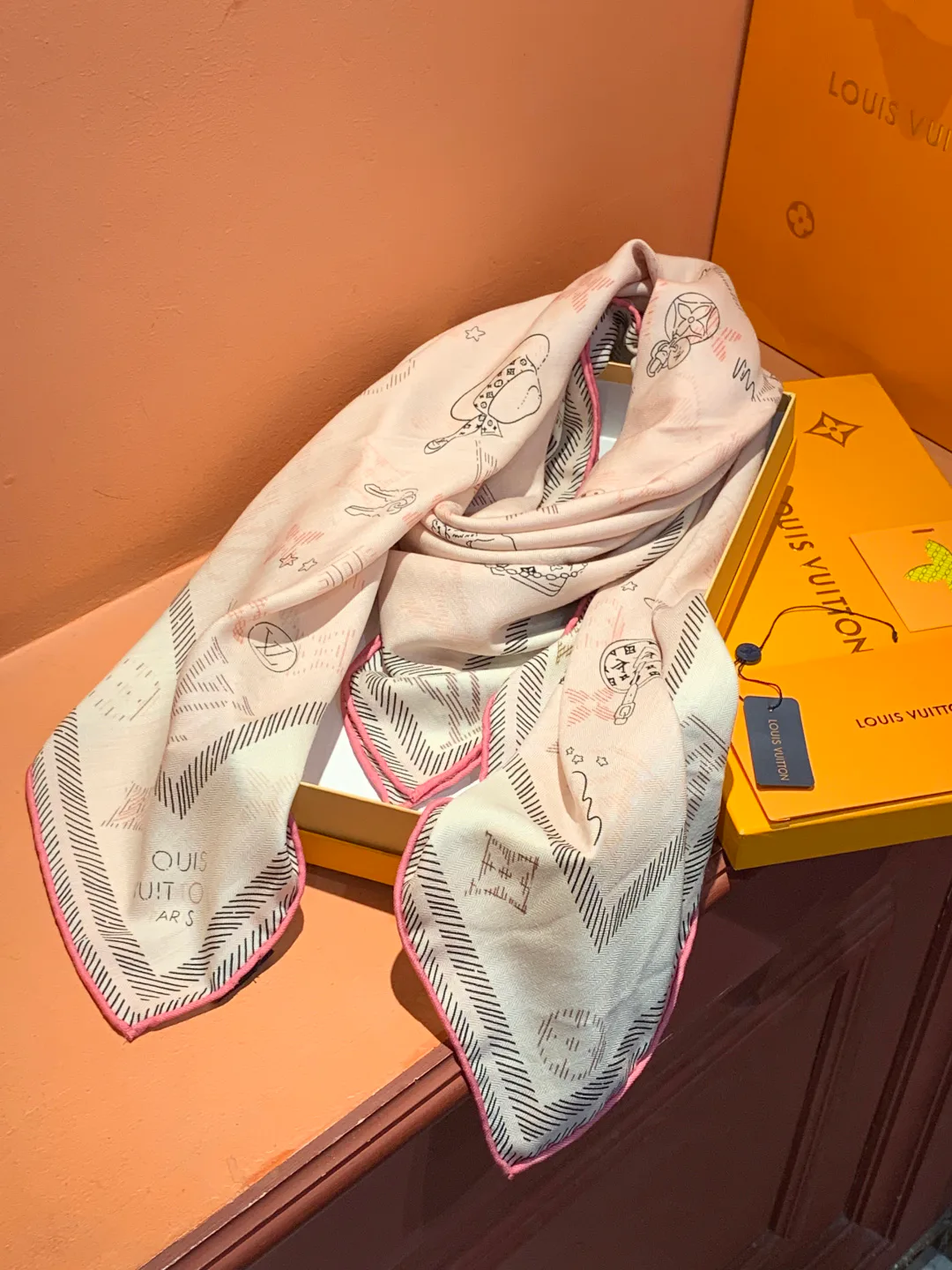 Шарфы Louis Vuitton 463799