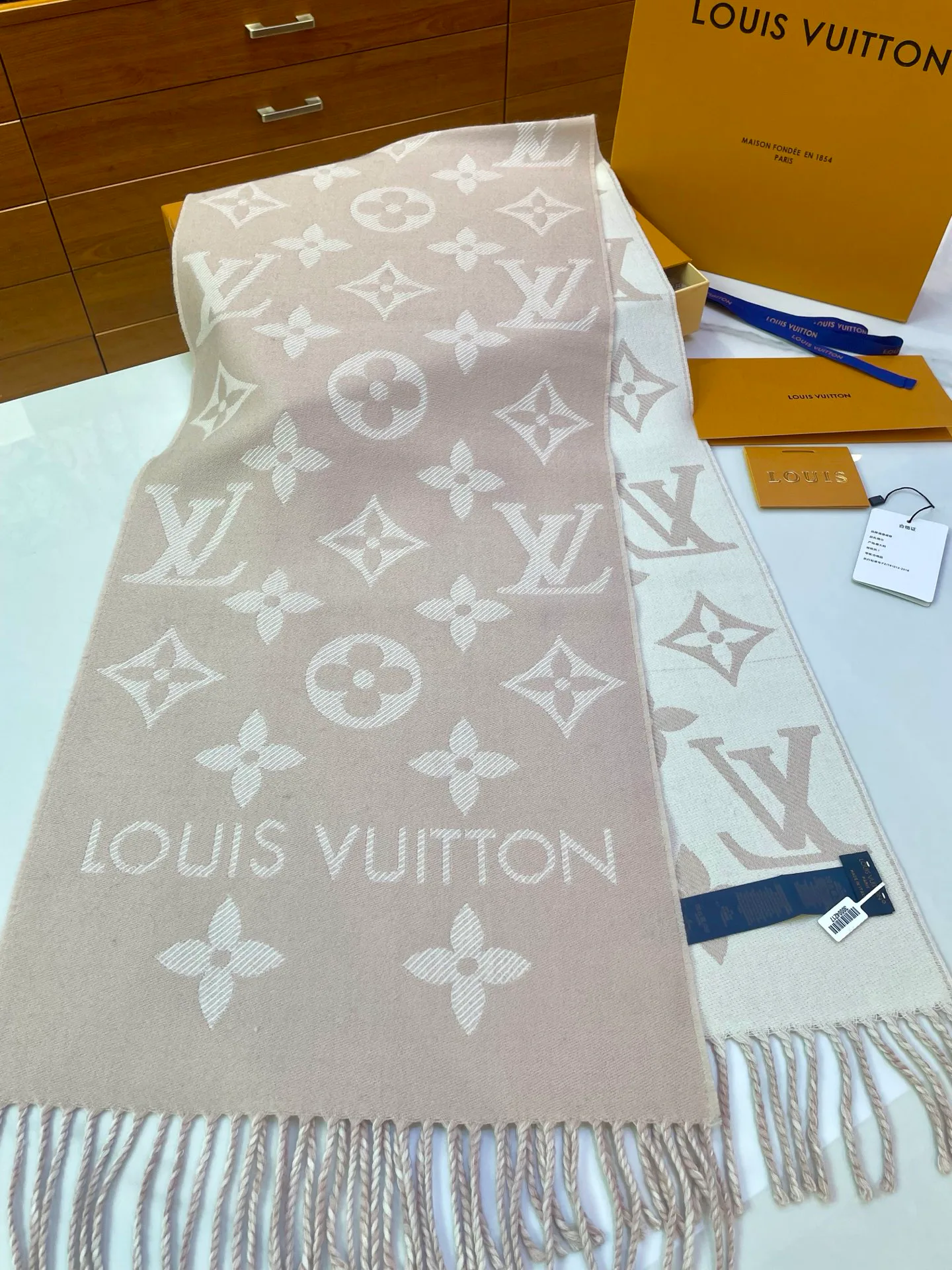 Шарфы Louis Vuitton 3881131