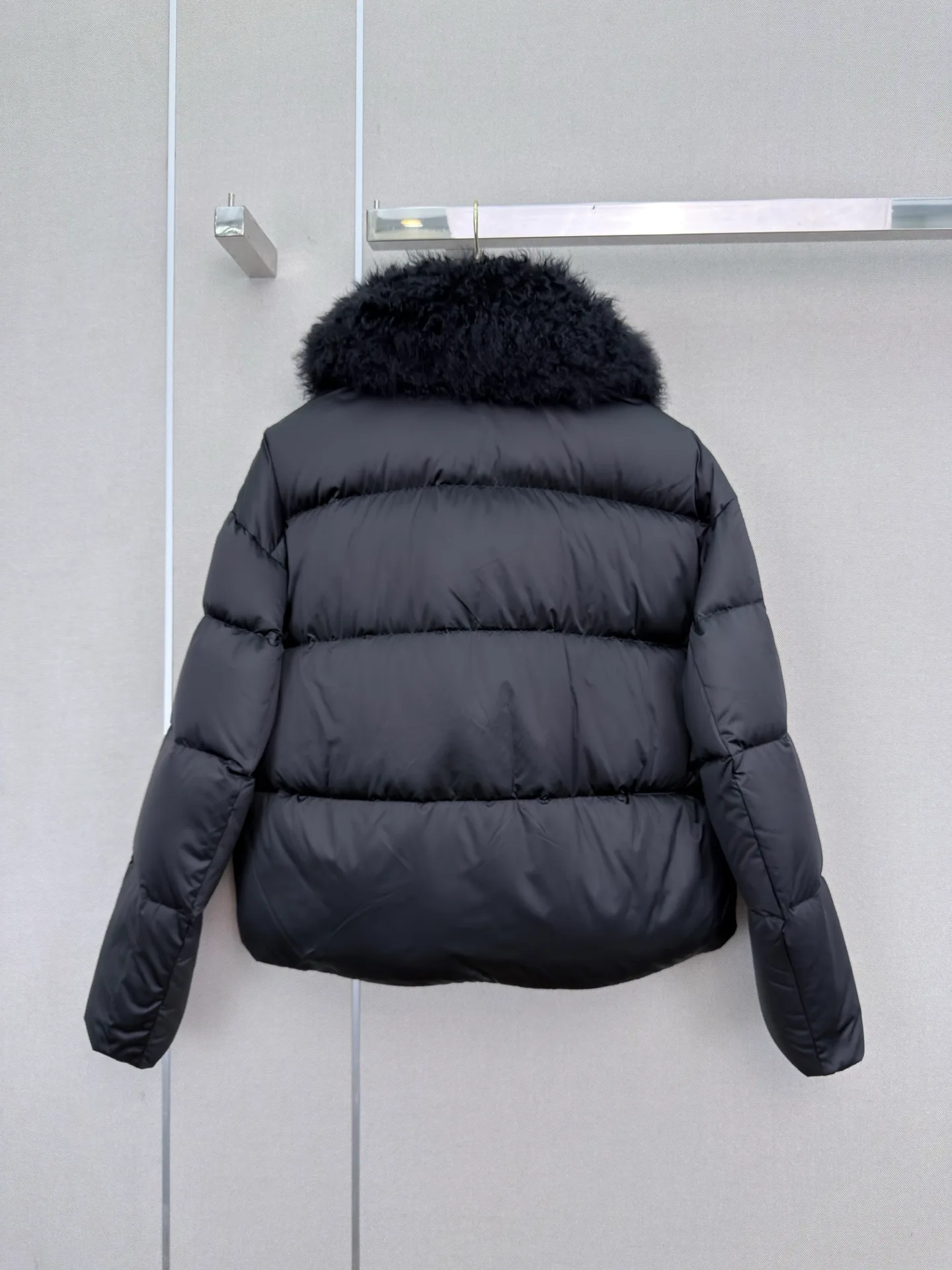 Куртки И Пуховики Женские Miu Miu 18185757