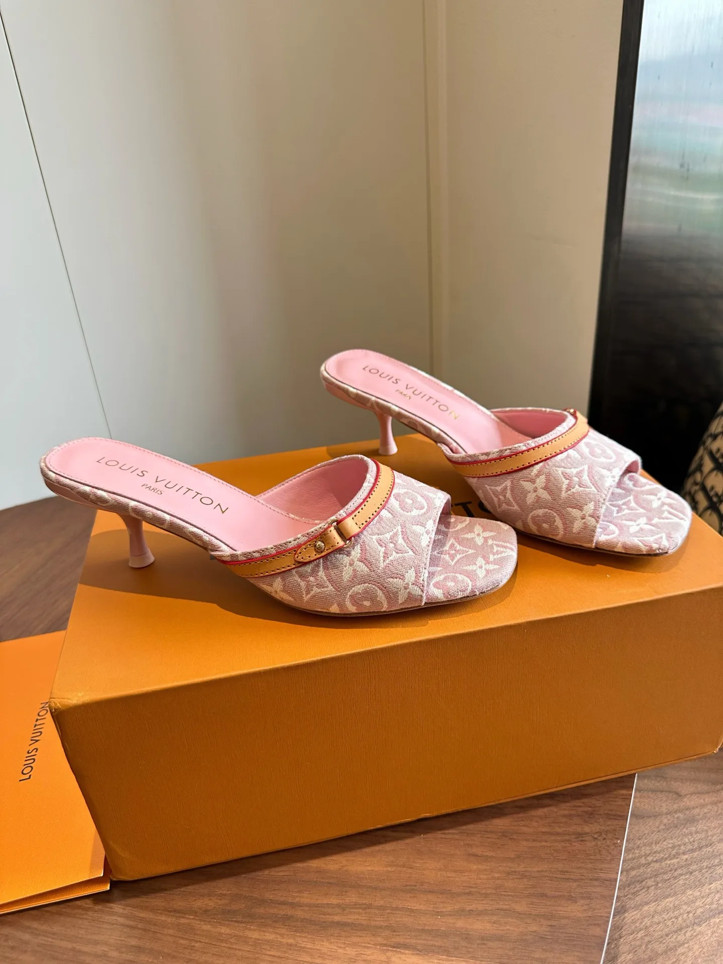 Мюли И Сабо Женские Louis Vuitton 17580804