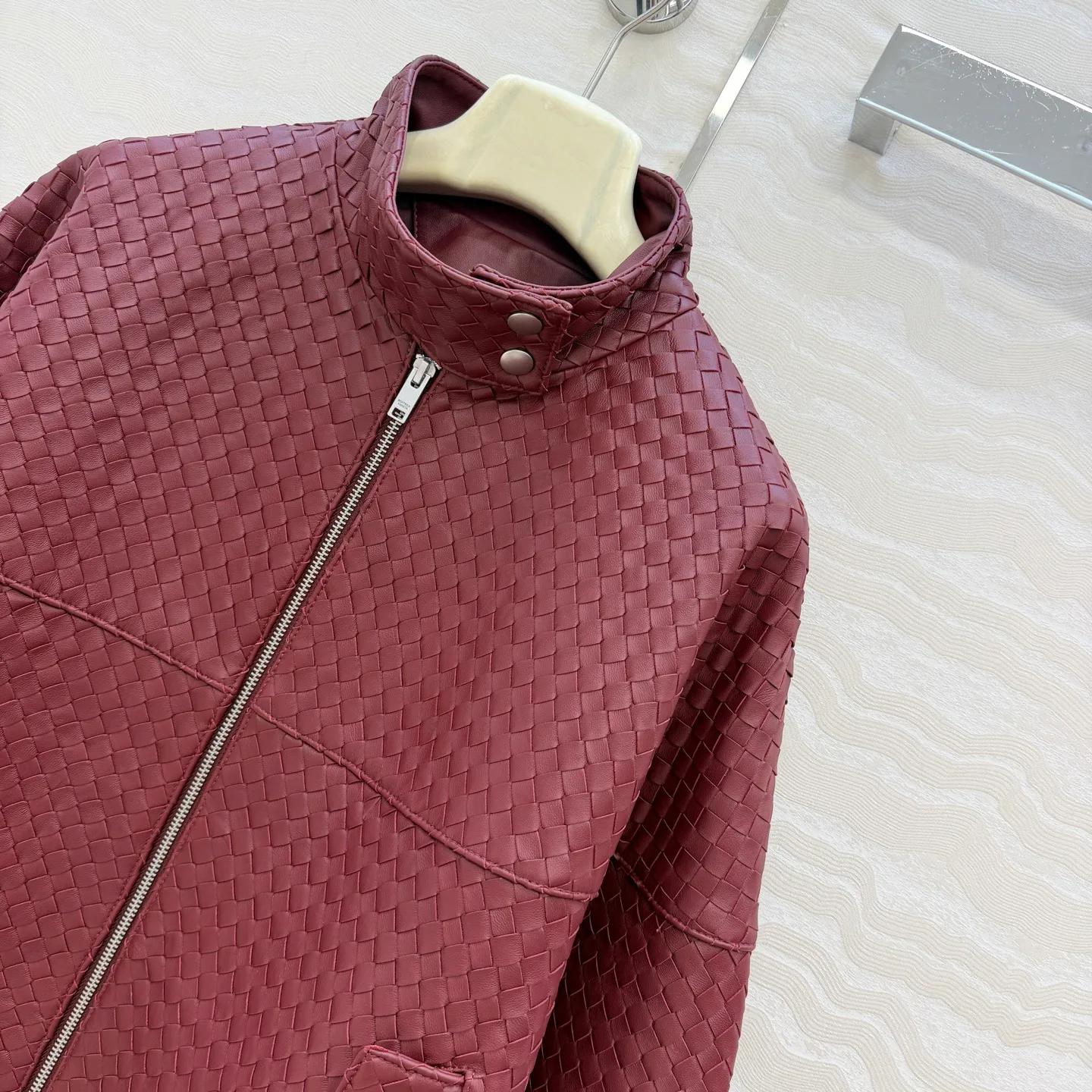 Кожаные Куртки И Дублёнки Женские Bottega Veneta 18890994