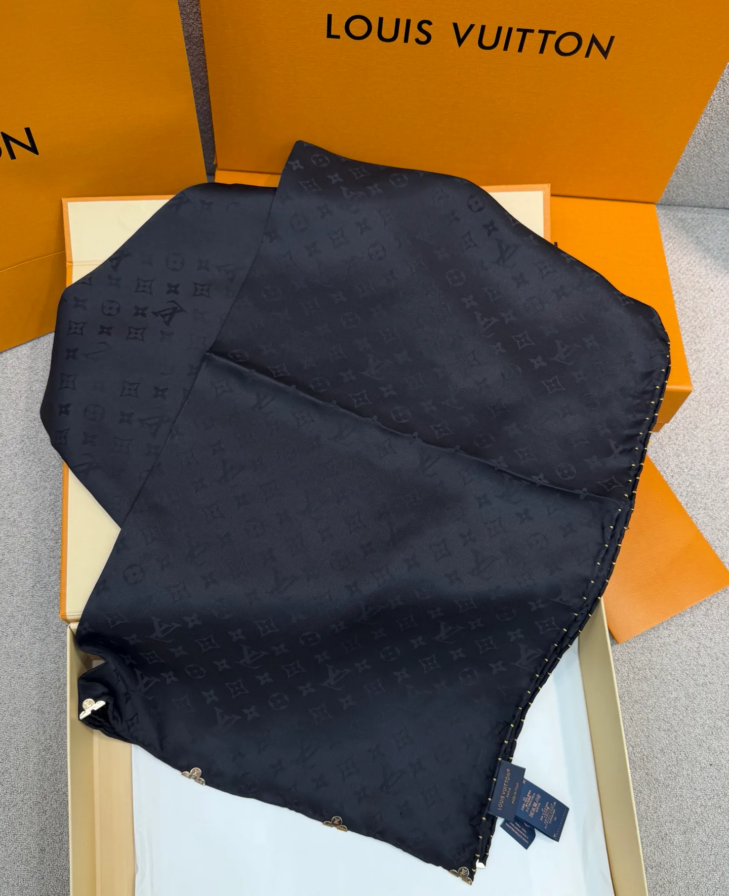 Шарфы Louis Vuitton 13896115