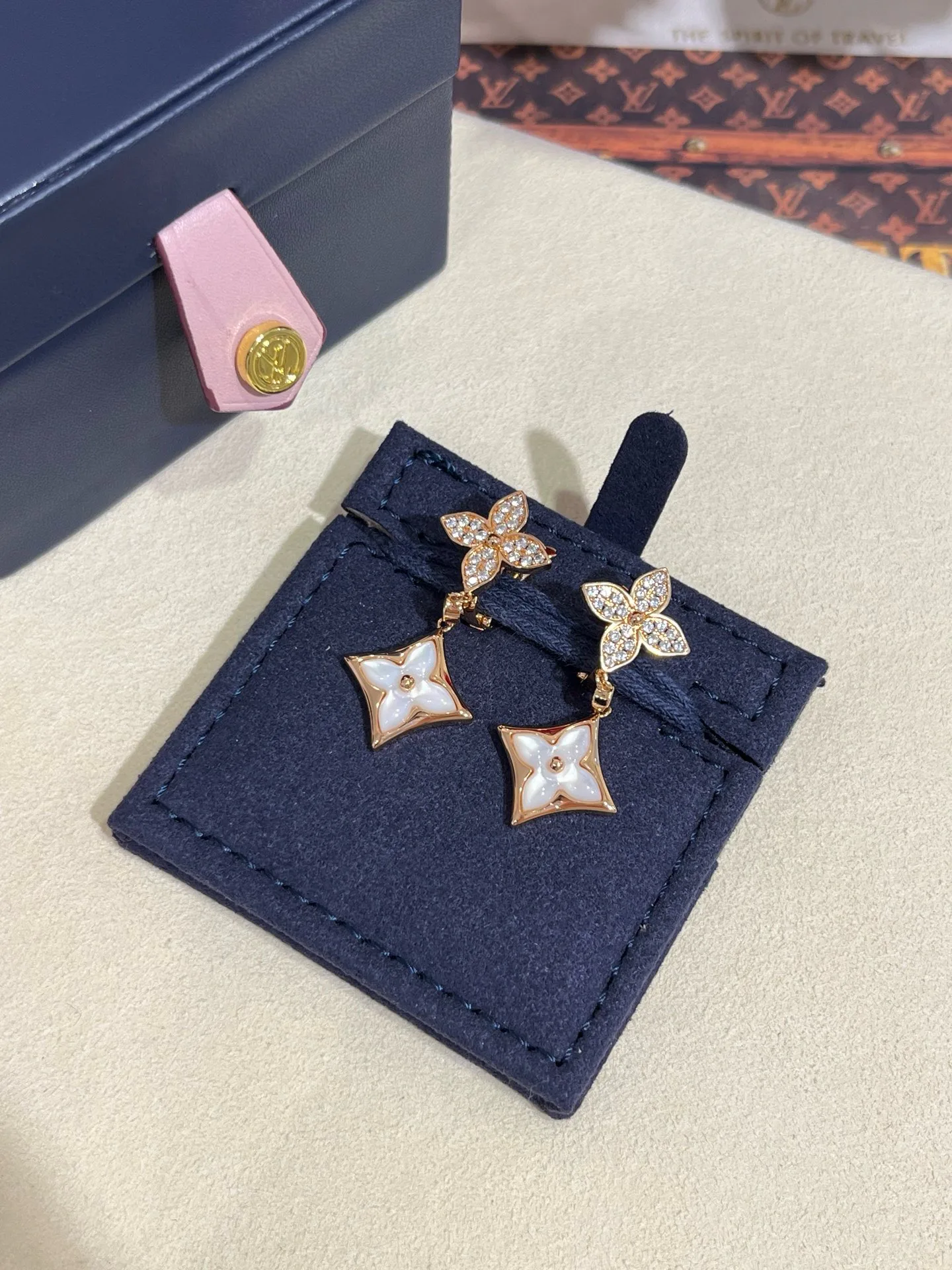 Бижутерия Louis Vuitton 17819356