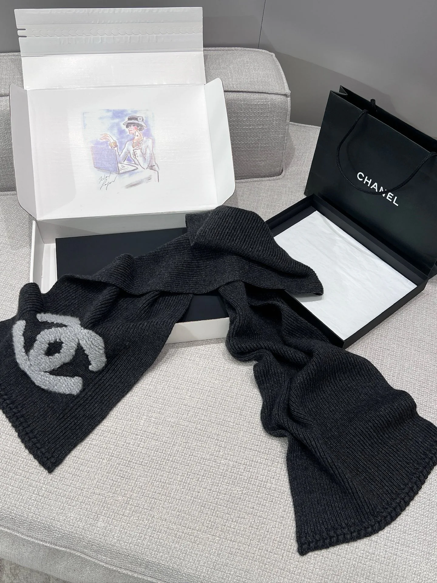 Шарфы Chanel 17913679