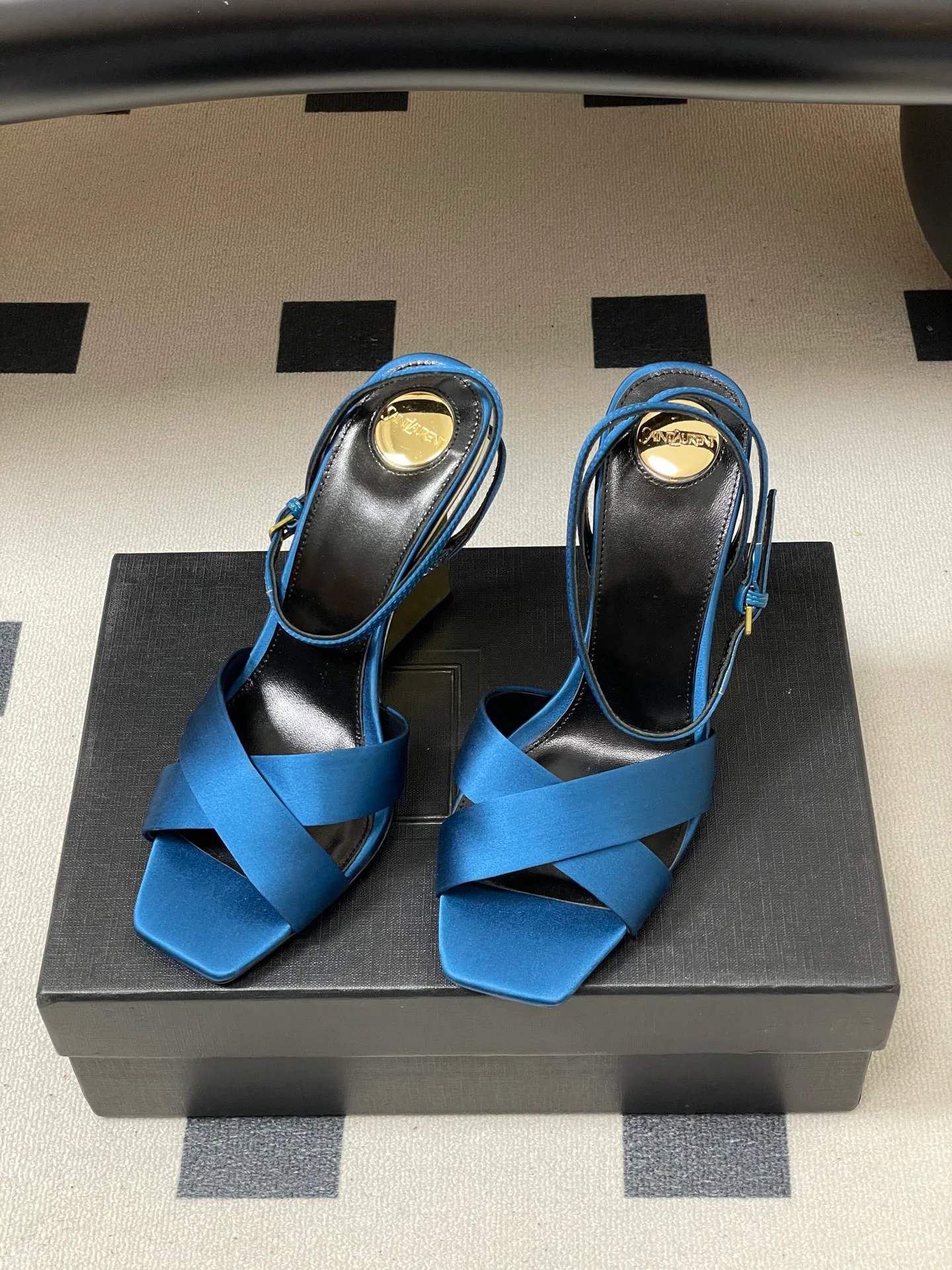 Босоножки Женские Saint Laurent 2597142