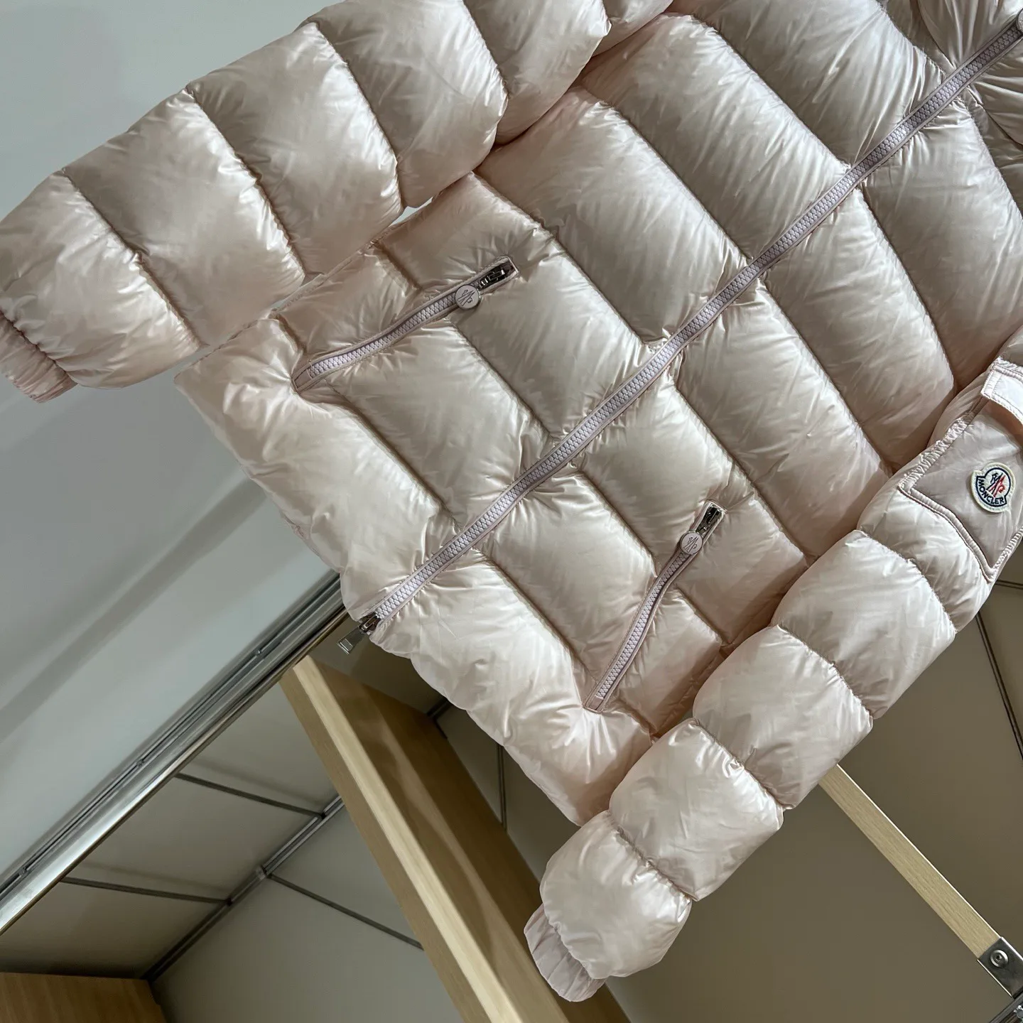 Куртки И Пуховики Женские Moncler 18032038