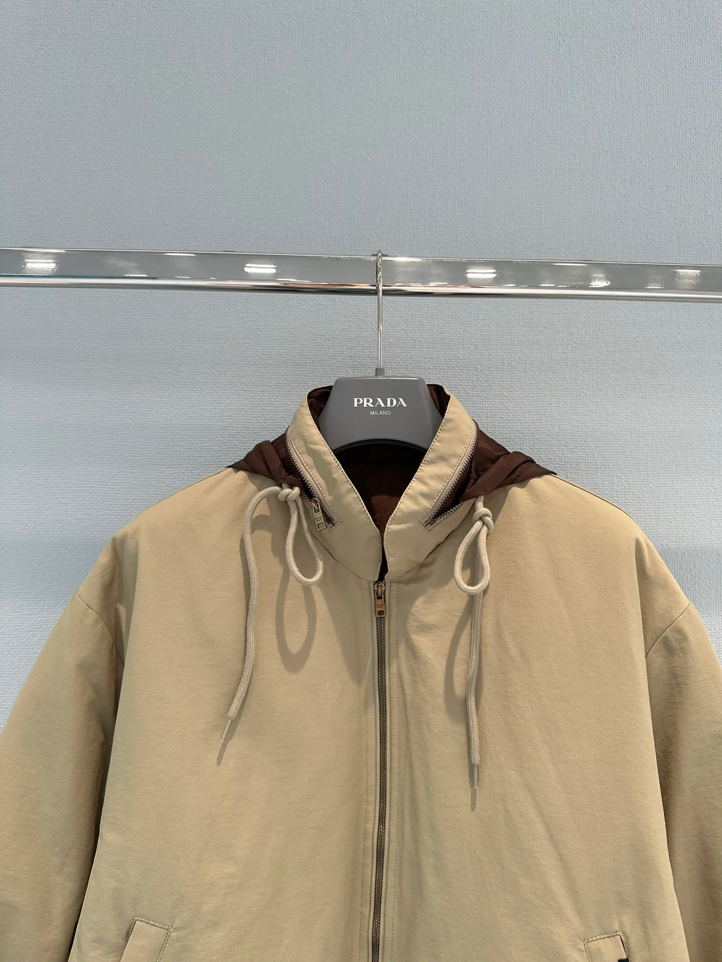 Куртки И Пуховики Женские Prada 18963143
