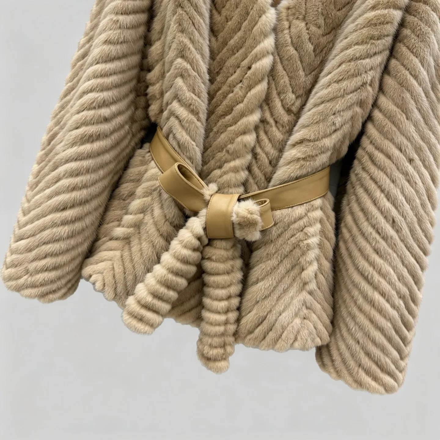Шубы Женские Fendi 18417105