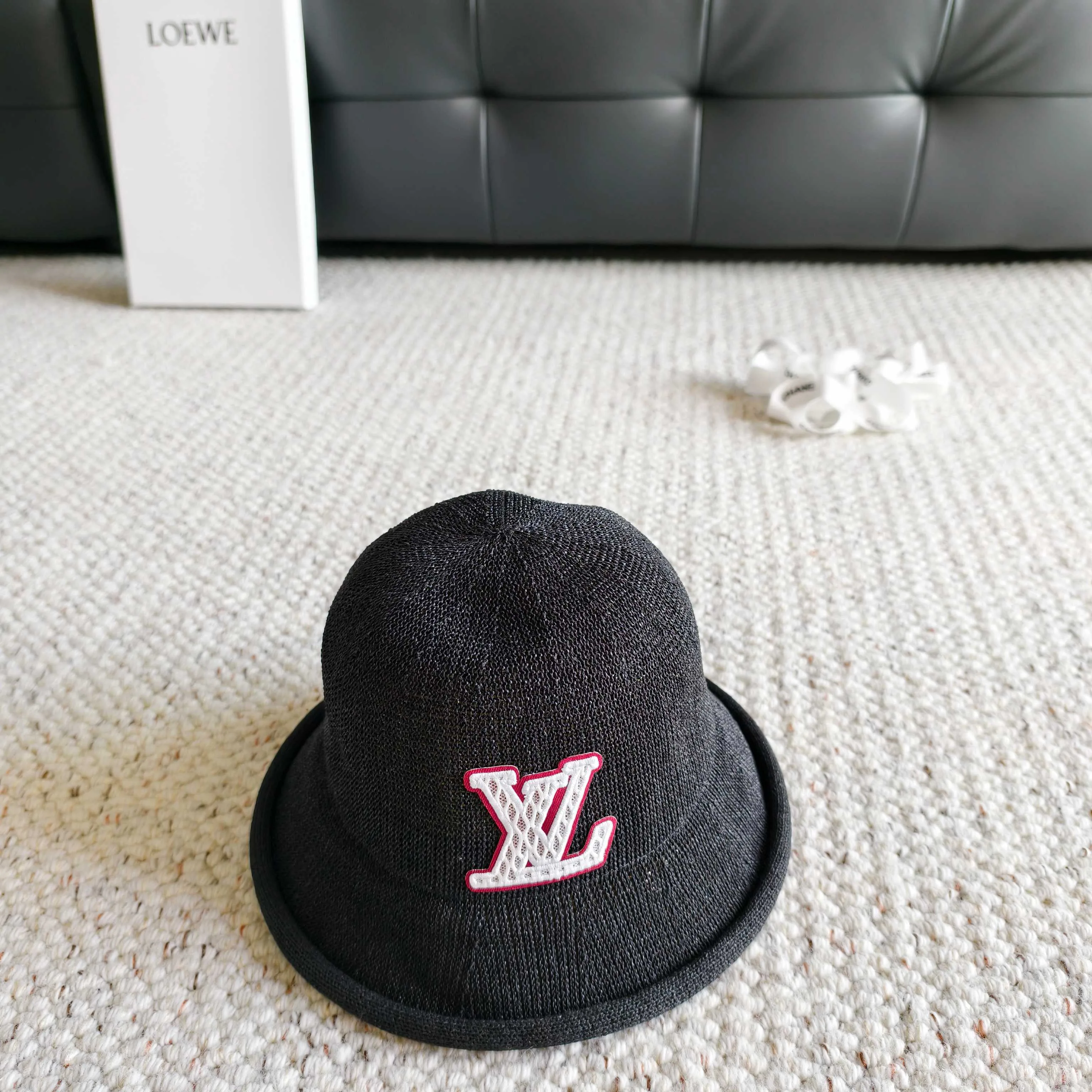 Головные Уборы Louis Vuitton 17498310