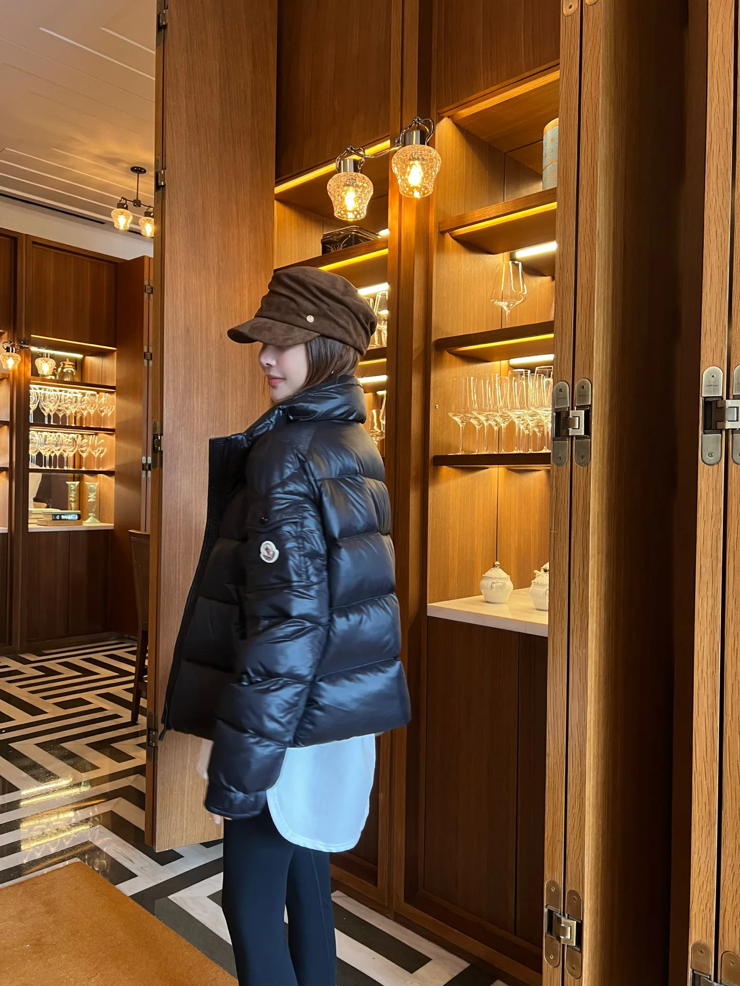Куртки И Пуховики Женские Moncler 18710728