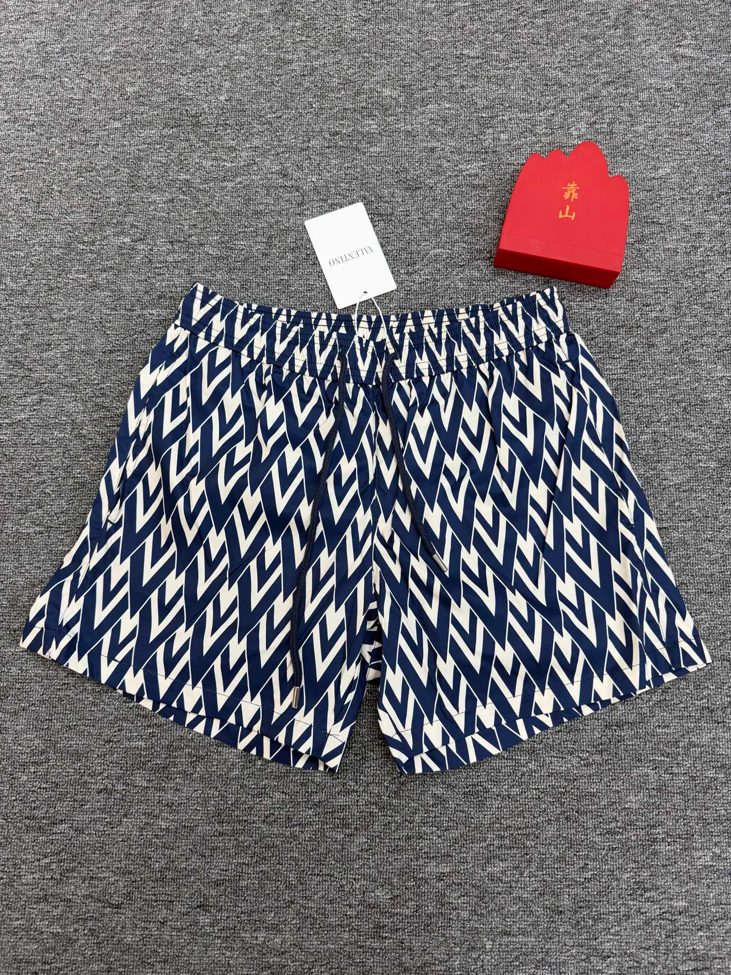 Шорты Женские Valentino 5052756