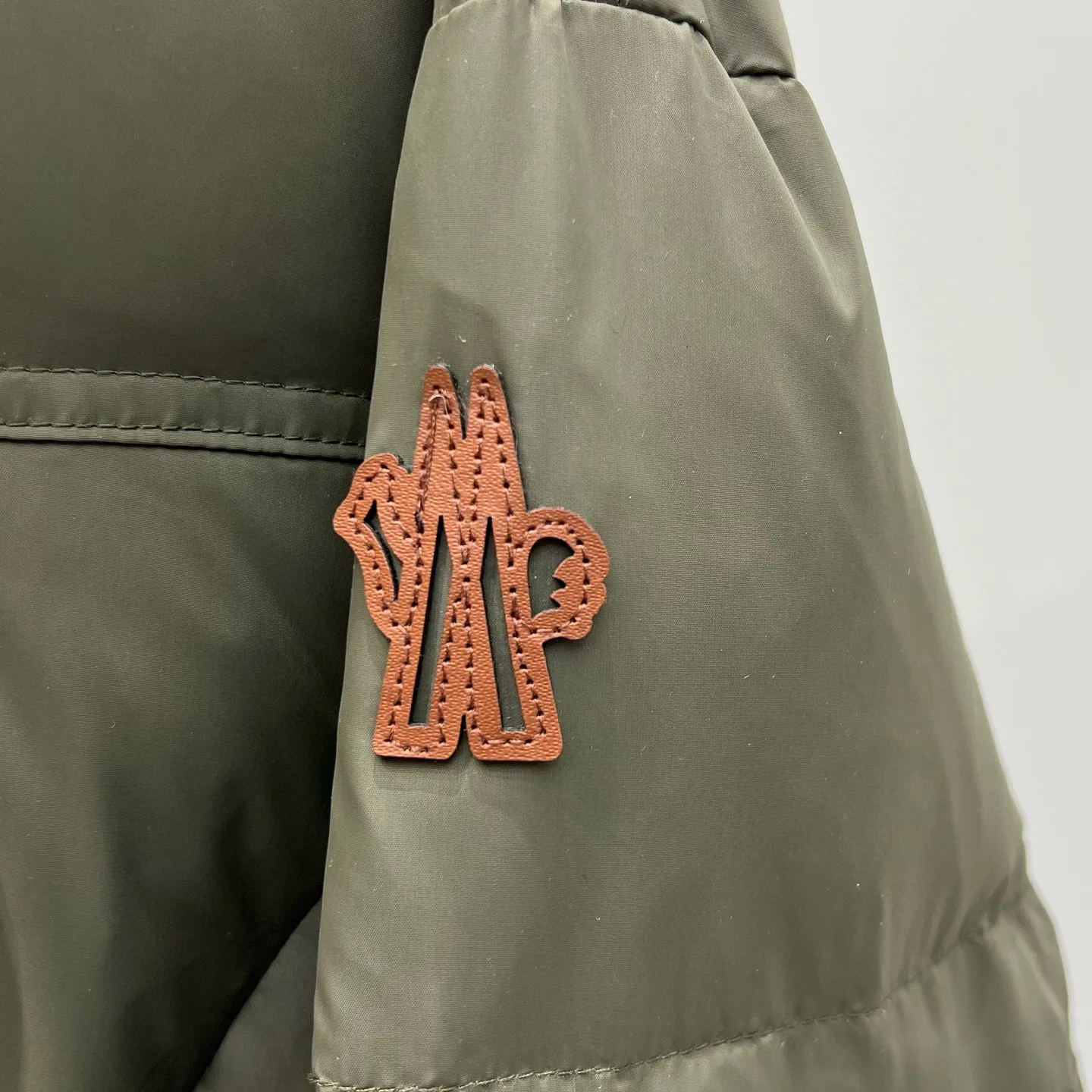 Куртки И Пуховики Женские Moncler 18952075