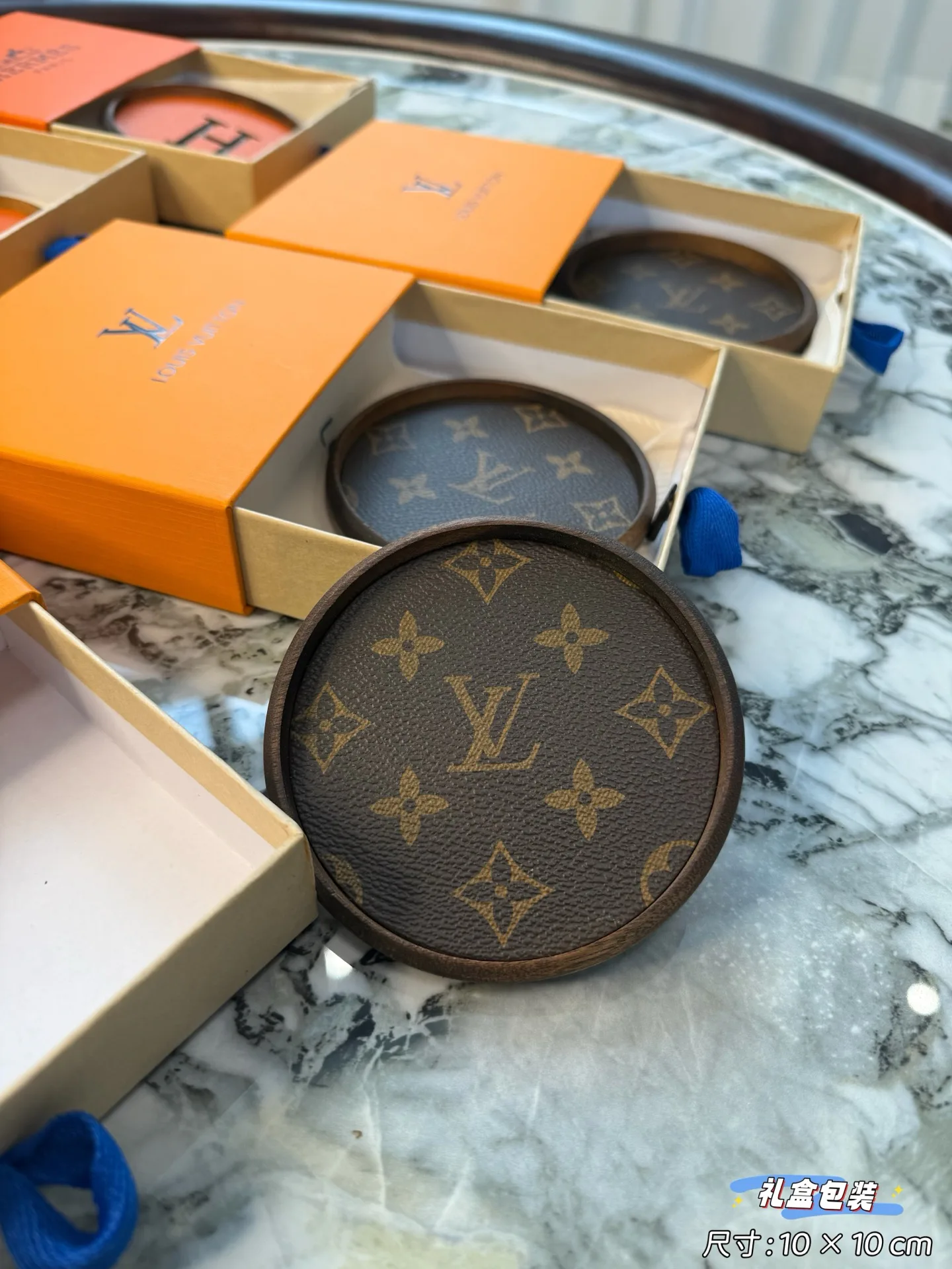 Посуда Louis Vuitton 1853382