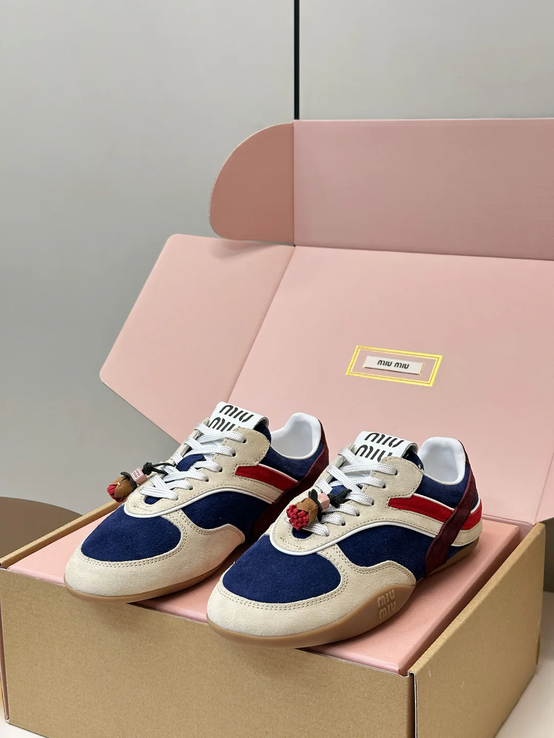 Кроссовки Женские Miu Miu 18164553