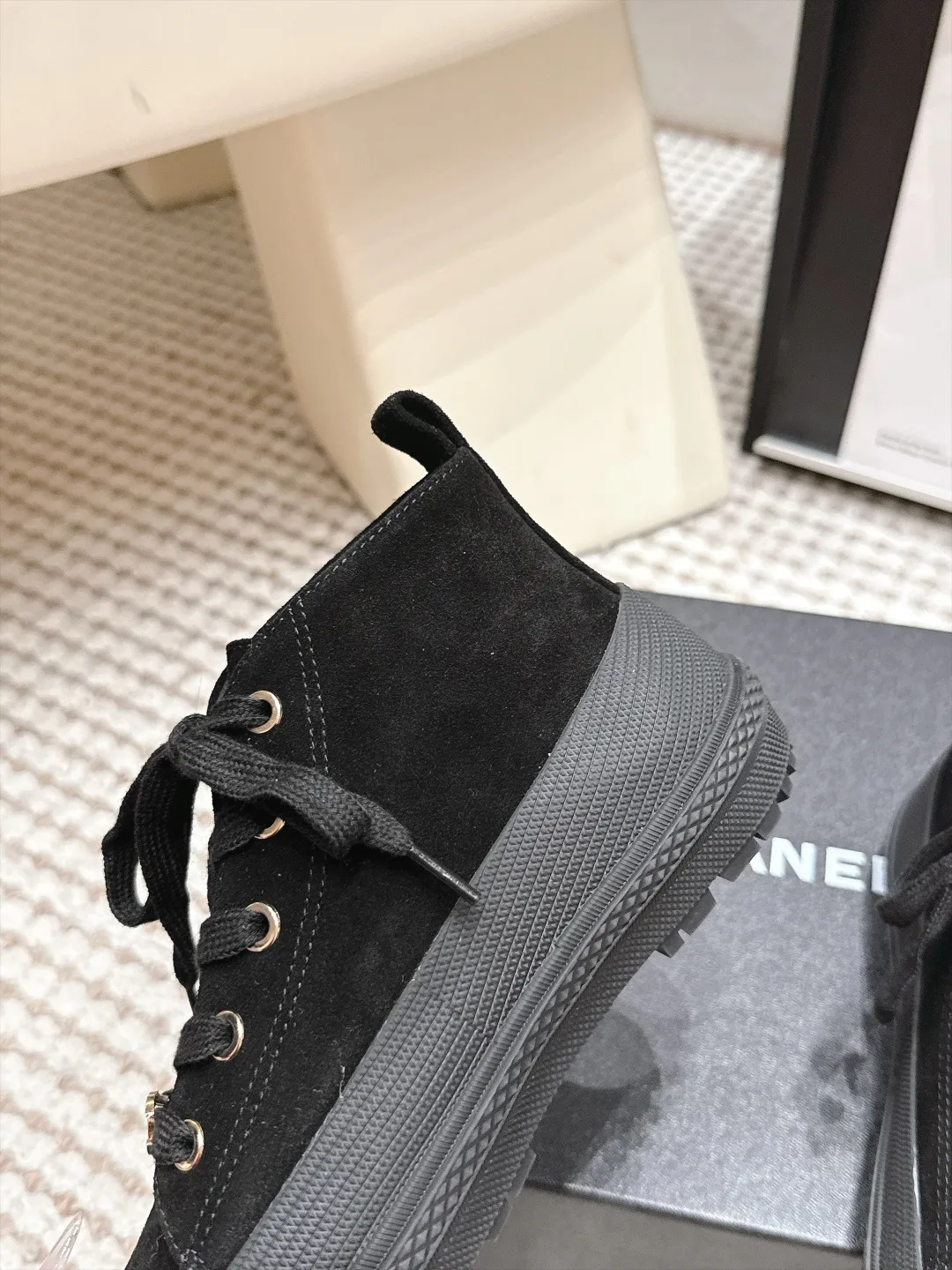 Кроссовки Женские Chanel 18753000