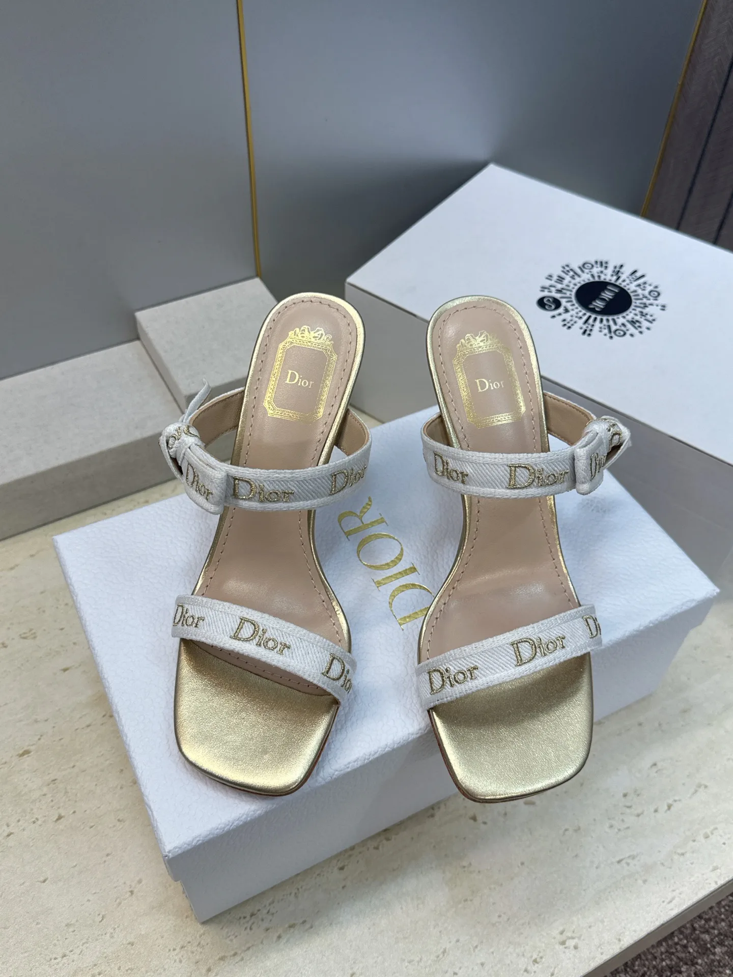 Босоножки Женские Christian Dior 19667532