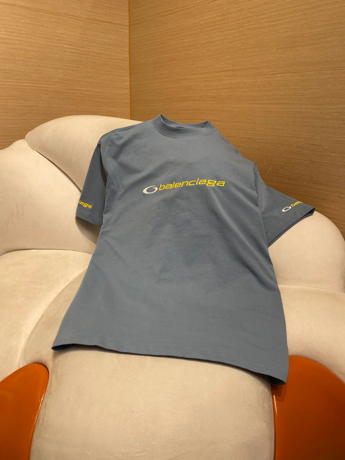 Футболки Женские Balenciaga 34561