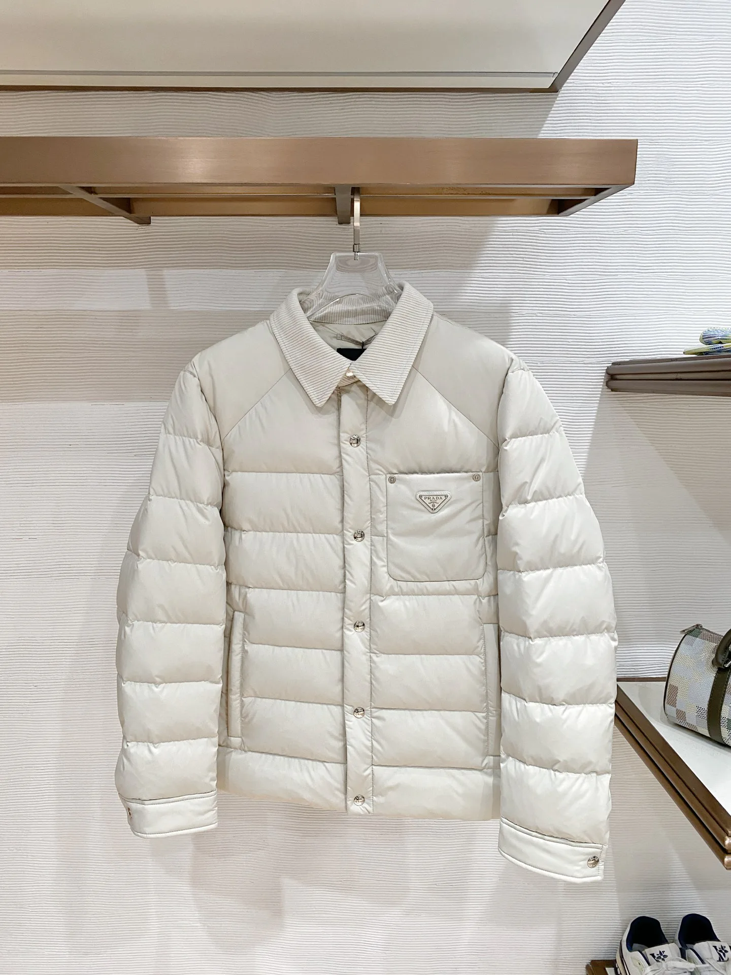 Куртки И Пуховики Мужские Prada 17941242