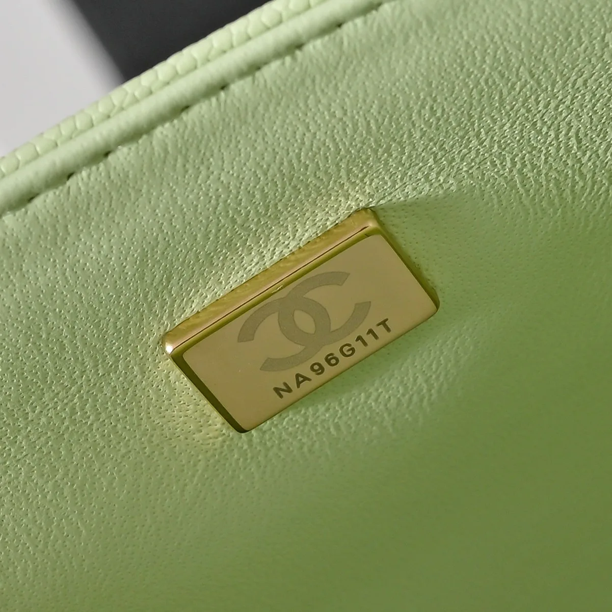 Классические Сумки Женские Chanel 18147973