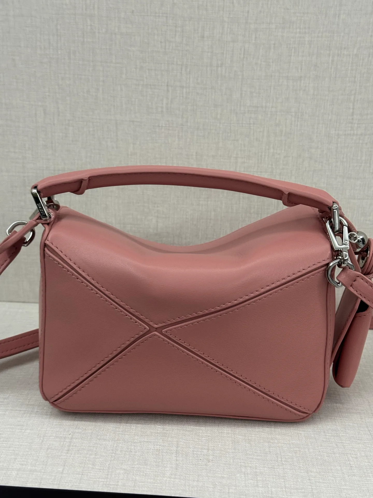 Классические Сумки Женские Loewe 11675858