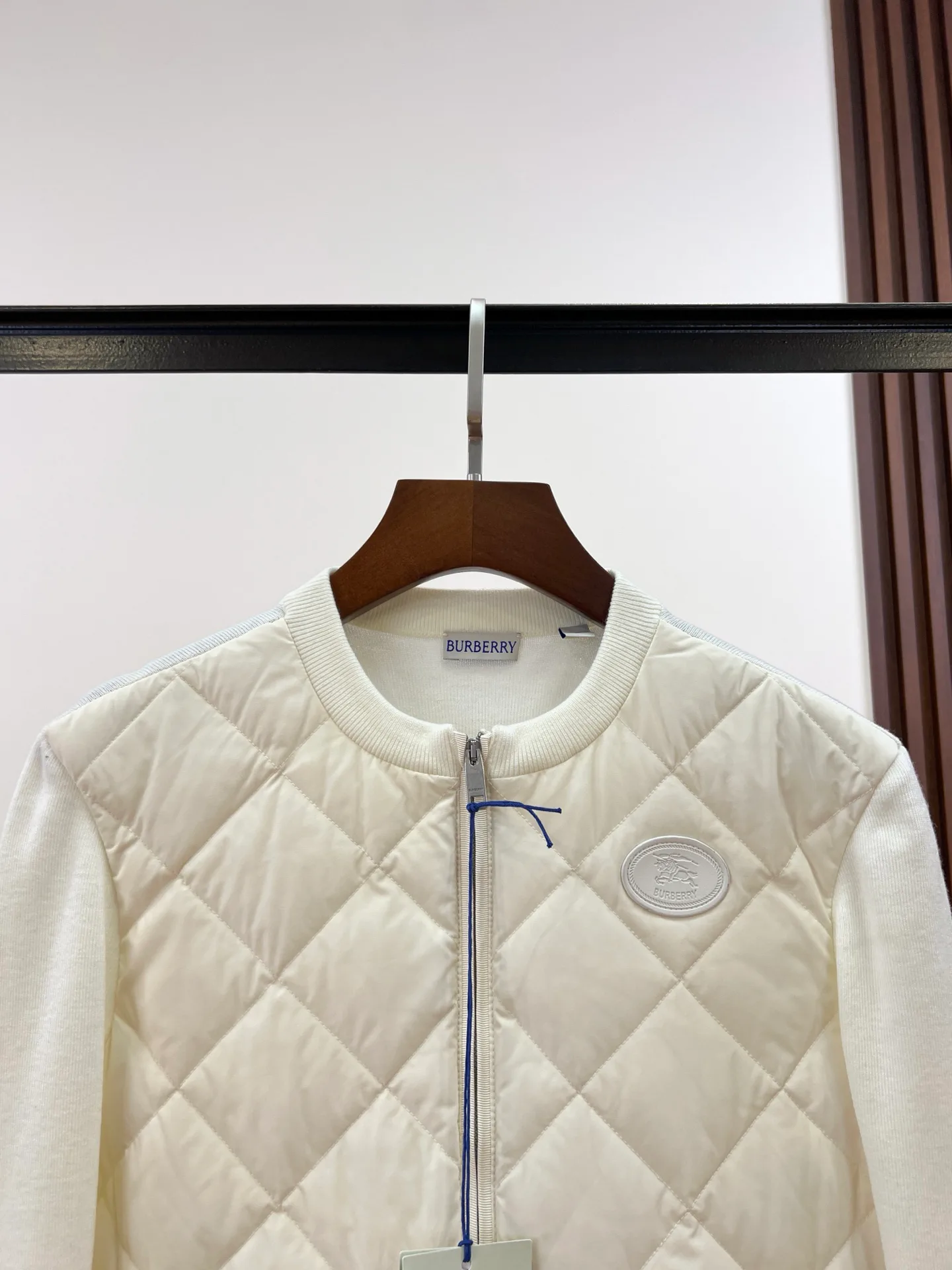 Куртки И Пуховики Женские Burberry 18279522