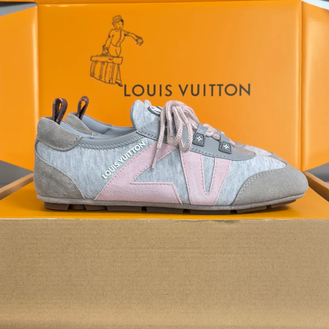 Кроссовки Женские Louis Vuitton 17780689