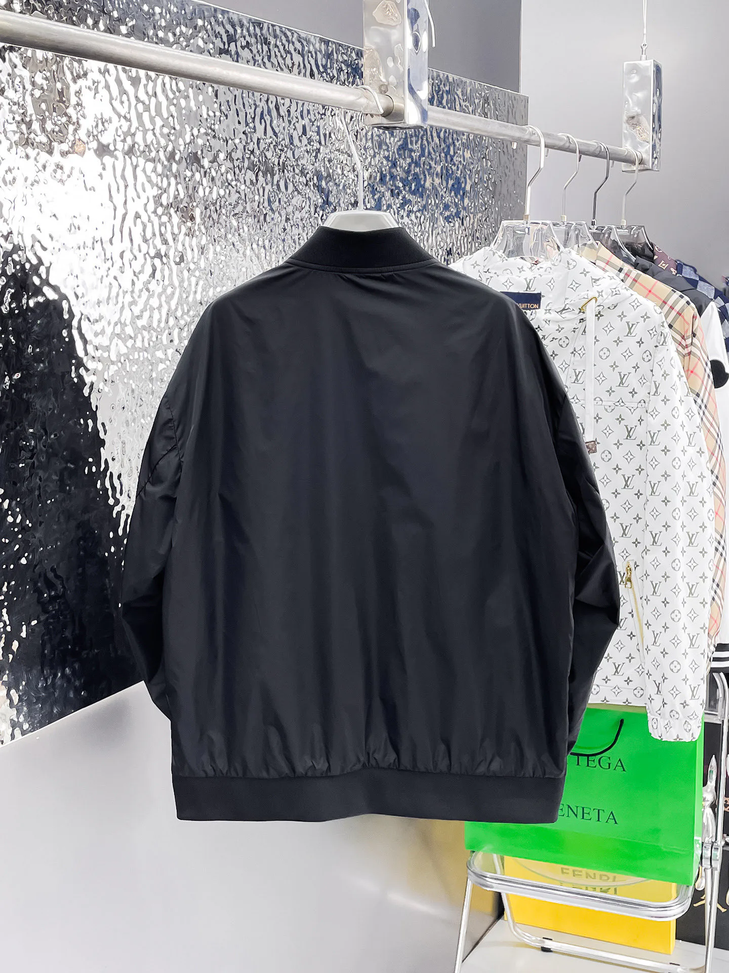 Куртки И Пуховики Мужские Louis Vuitton 9352346