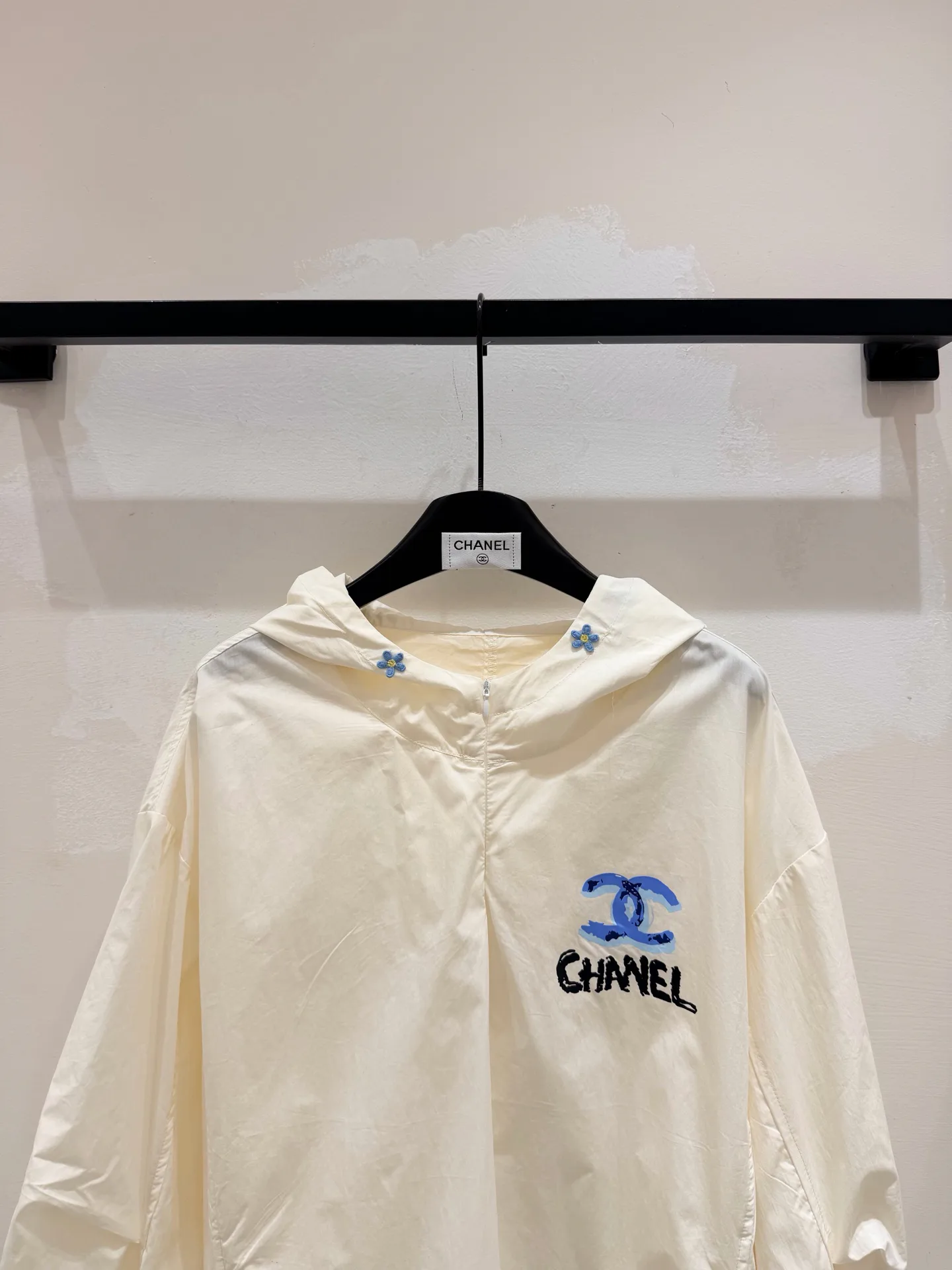 Куртки И Пуховики Женские Chanel 12625488