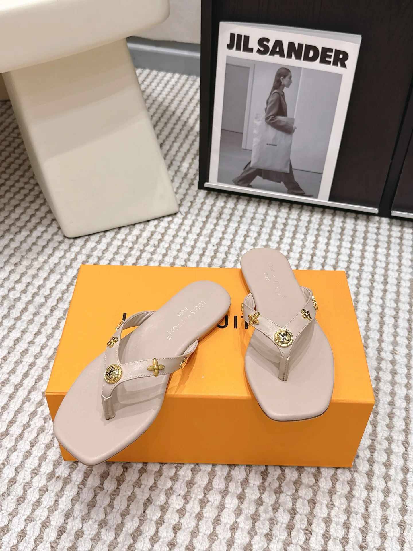 Шлепанцы Женские Louis Vuitton 14555364
