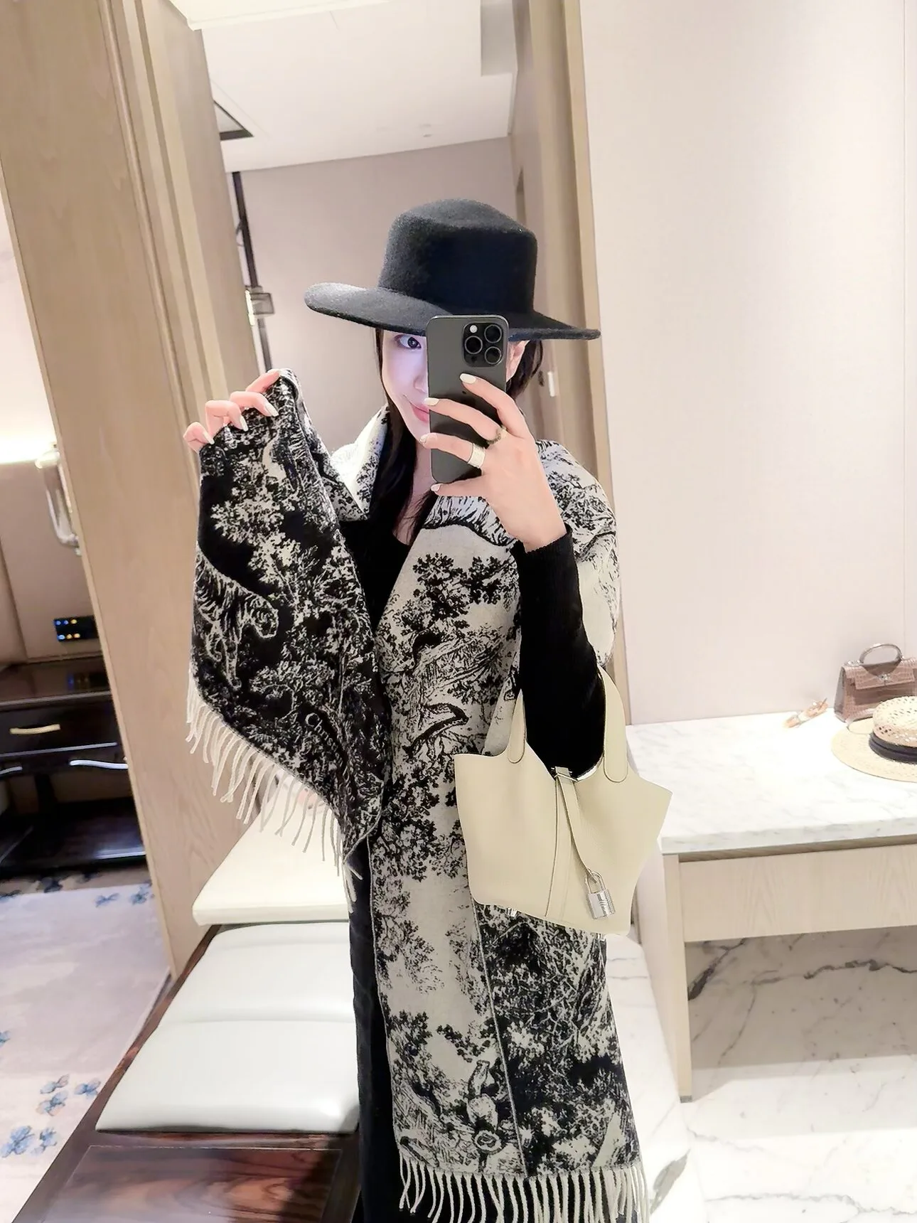 Шарфы Christian Dior 18450159